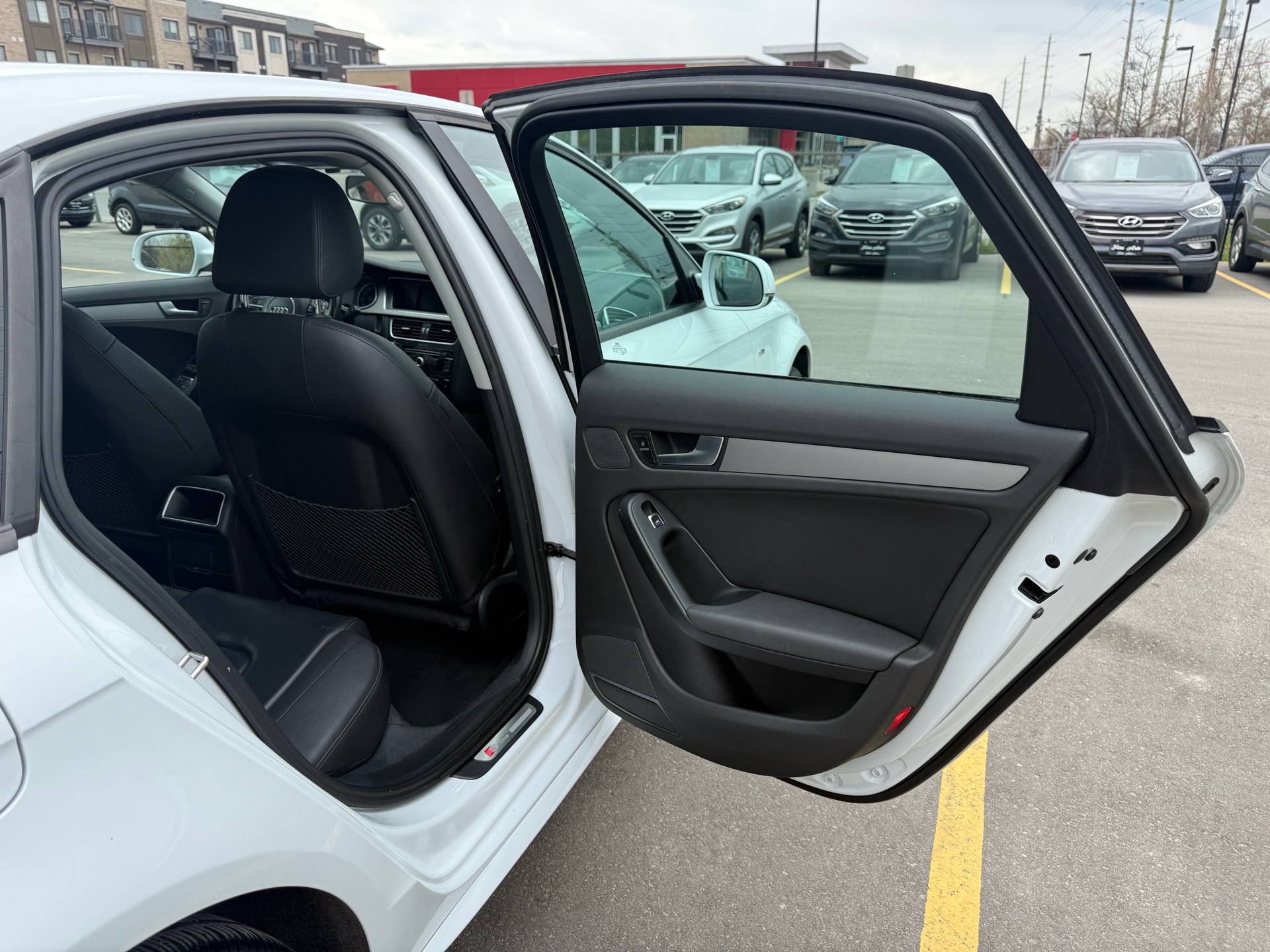 /carage/2015-Audi-A4-07862757077080329.jpg