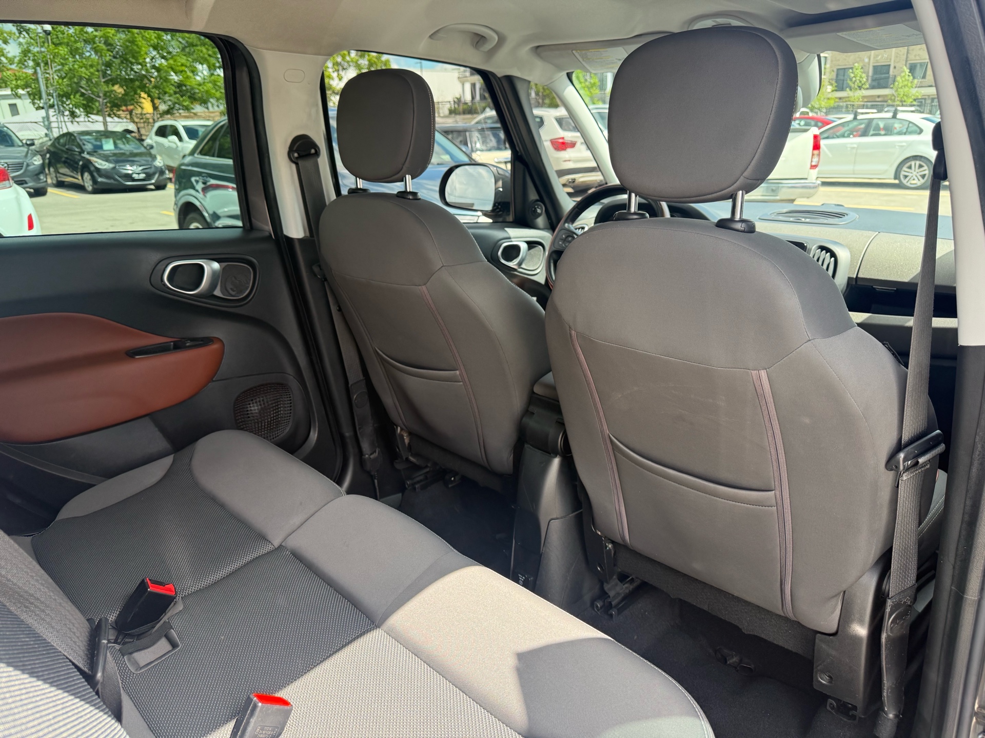 /carage/2015-Fiat-500L-2893002056935148.jpg