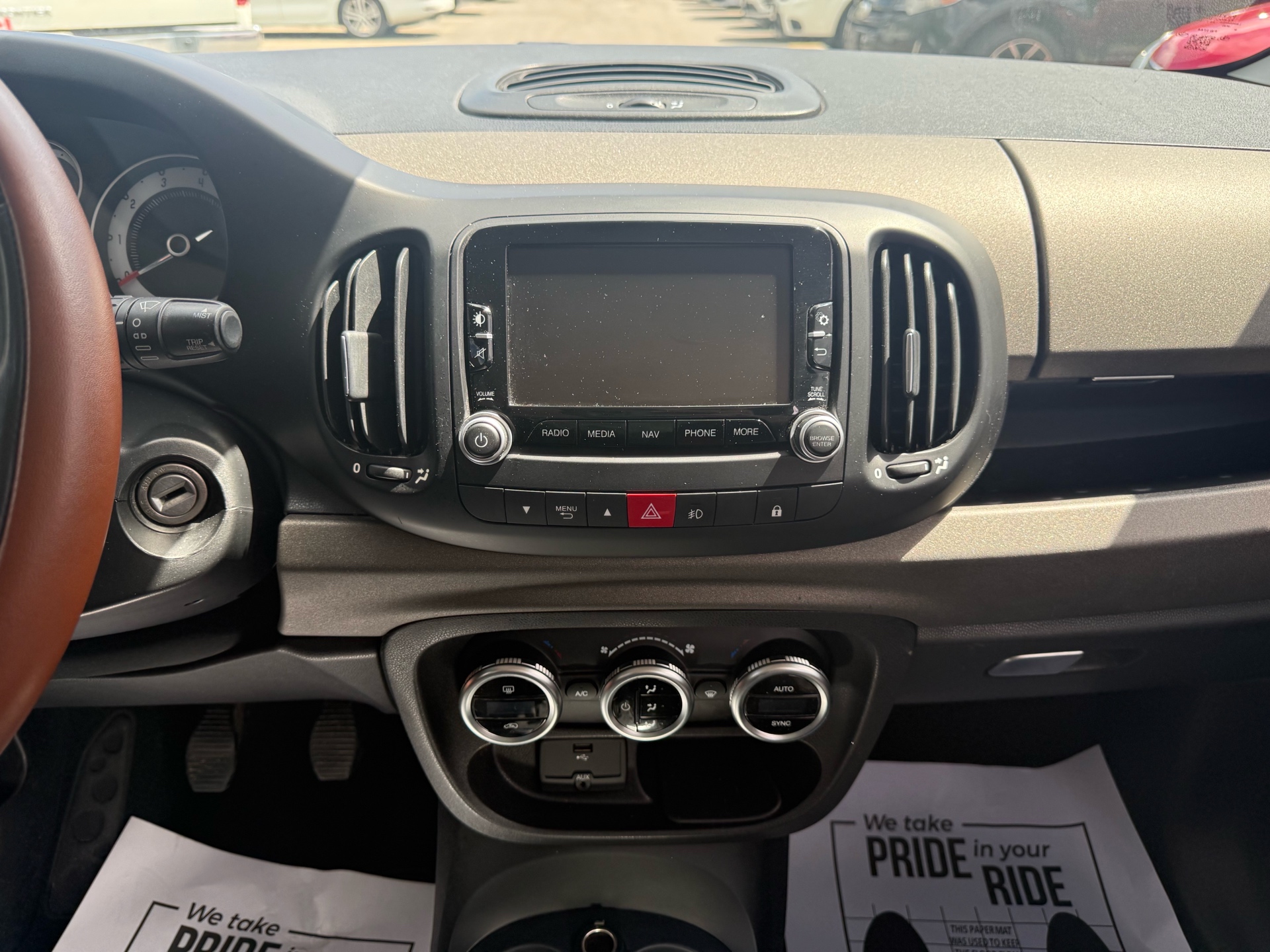 /carage/2015-Fiat-500L-3755667039421422.jpg