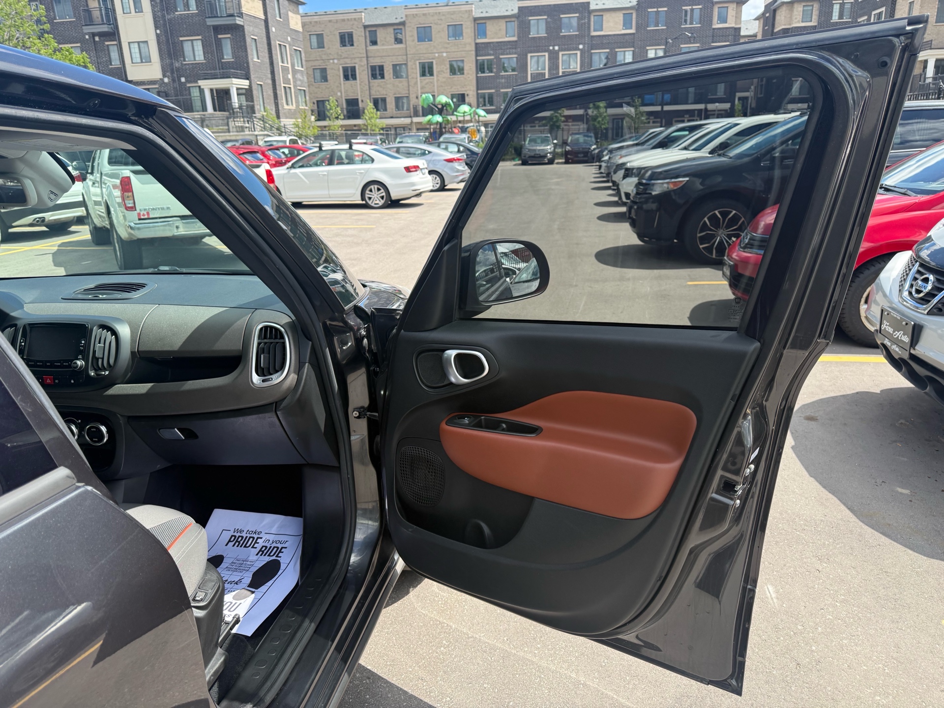 /carage/2015-Fiat-500L-9427504640523783.jpg