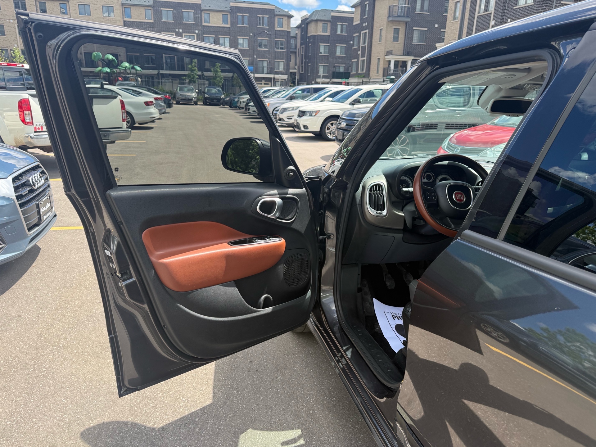 /carage/2015-Fiat-500L-9853911195061222.jpg