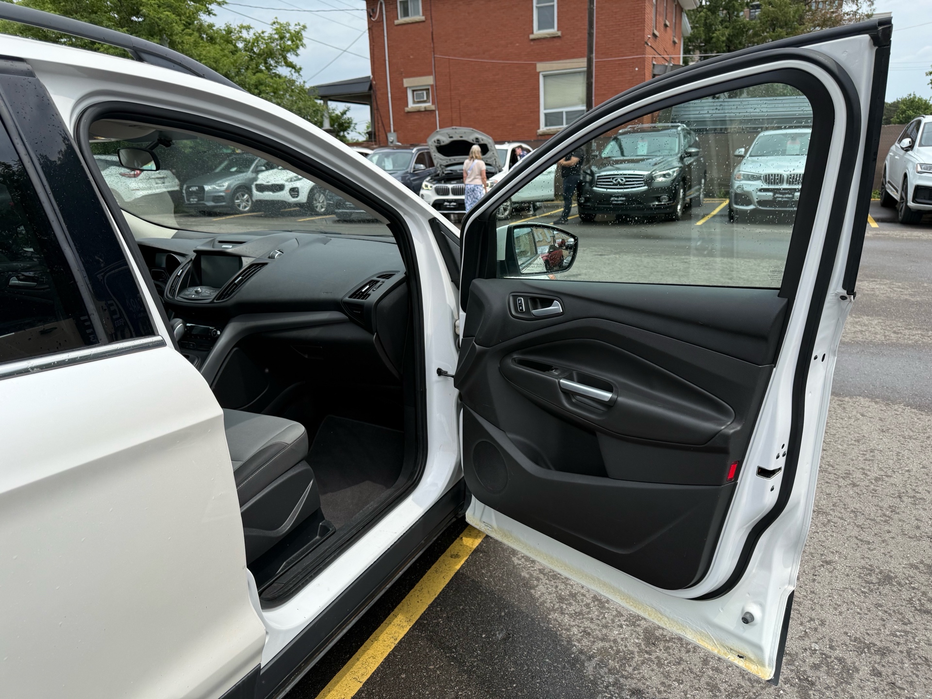 /carage/2015-Ford-Escape-4002800165766911.jpg