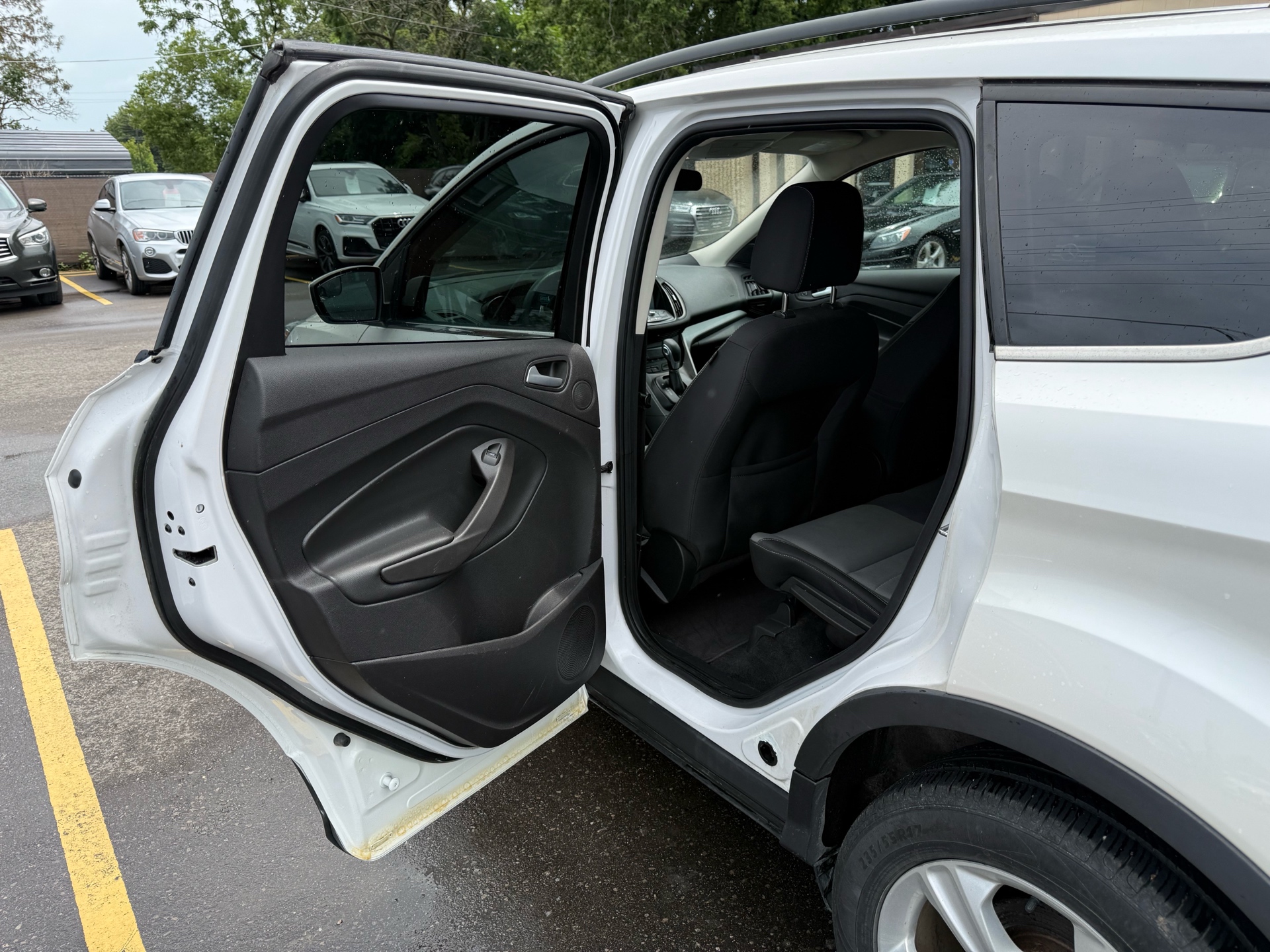 /carage/2015-Ford-Escape-42923262923624894.jpg