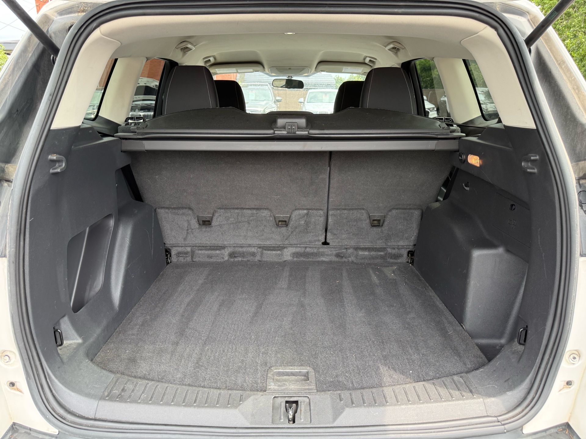 /carage/2015-Ford-Escape-47266071305654944.jpg