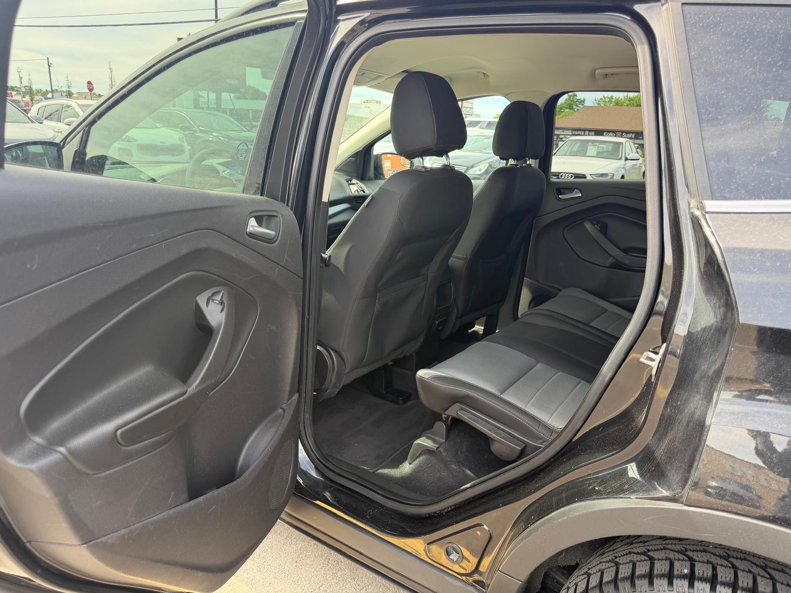 /carage/2015-Ford-Escape-6269654589400246.jpg