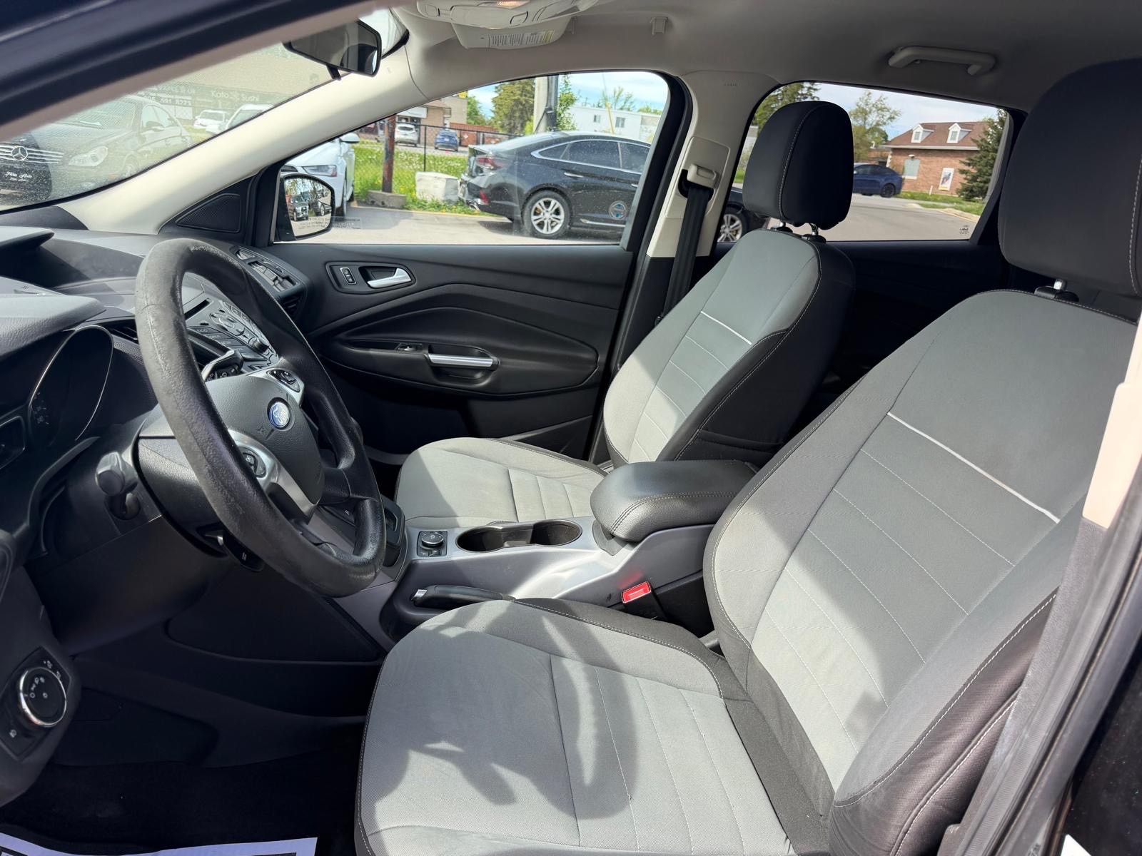 /carage/2015-Ford-Escape-6354648614062399.jpg