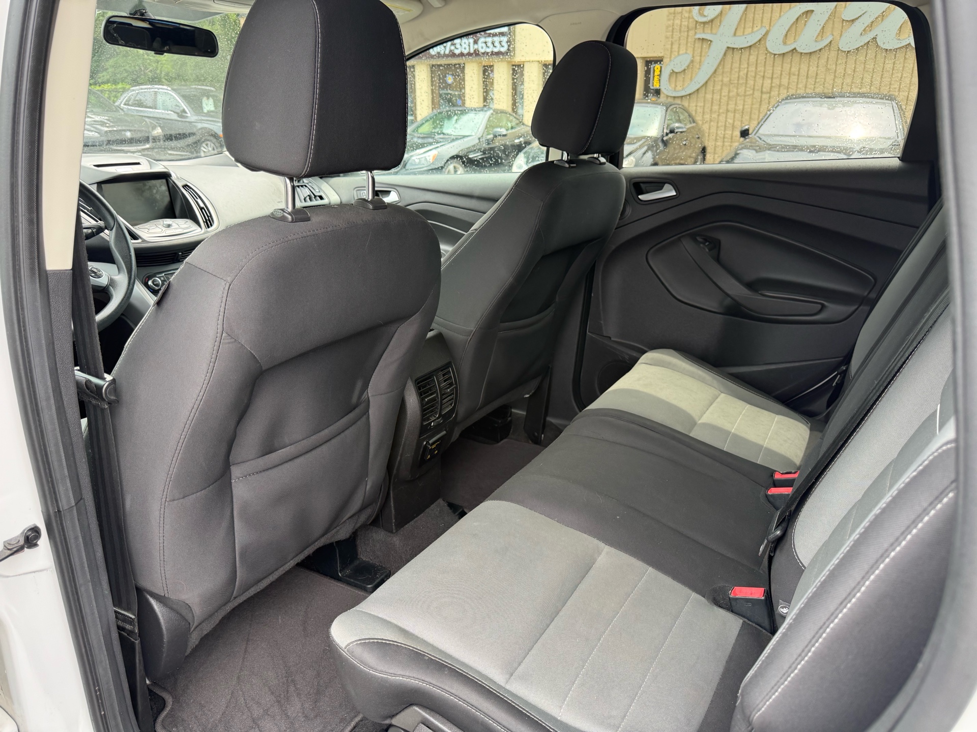 /carage/2015-Ford-Escape-7763561032055006.jpg