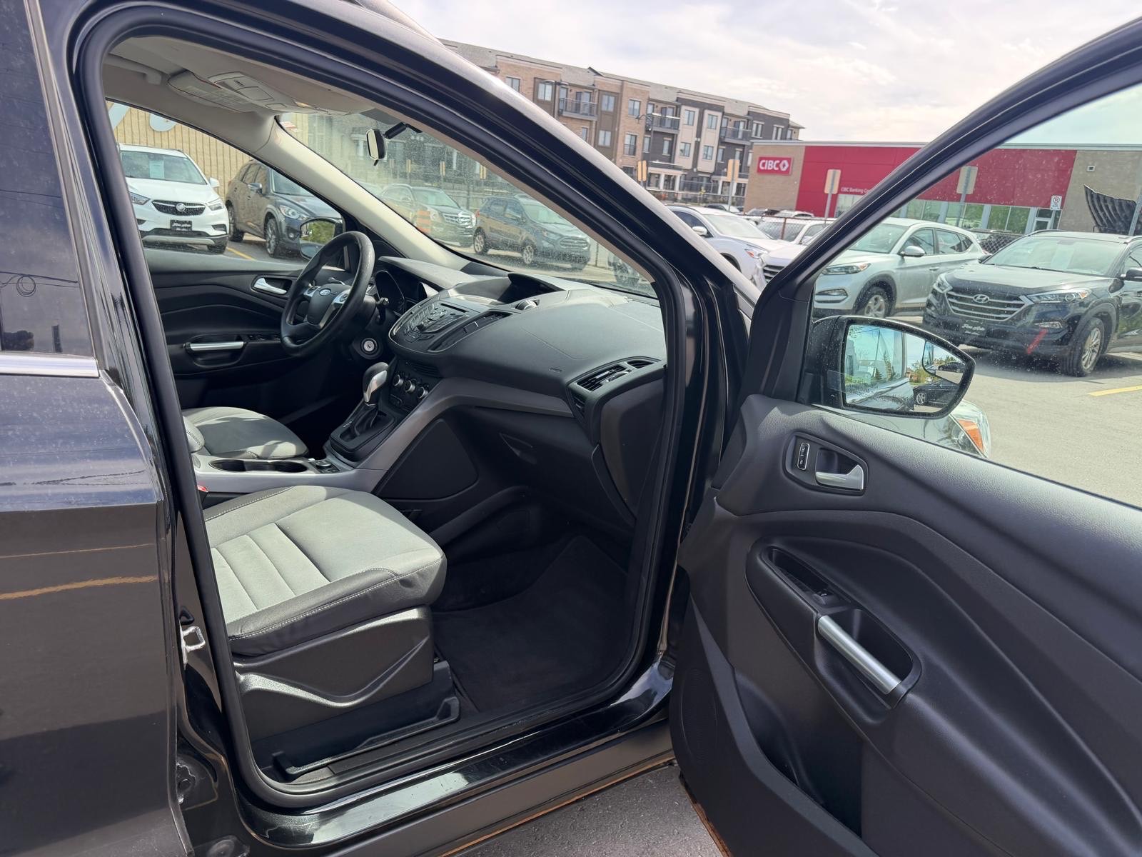 /carage/2015-Ford-Escape-9804077557791591.jpg