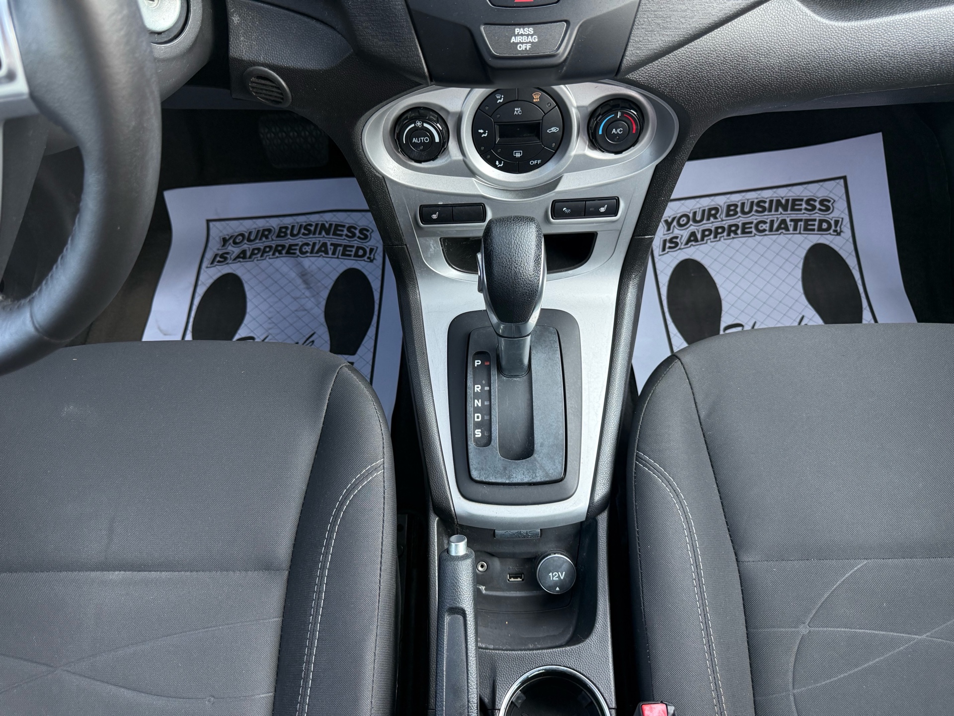 /carage/2015-Ford-Fiesta-10777077491883524.jpg