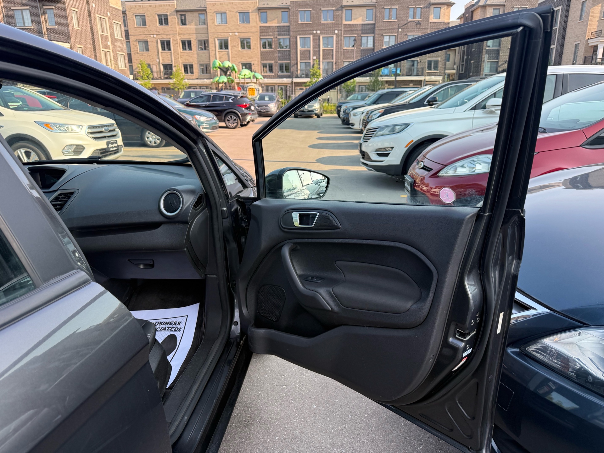 /carage/2015-Ford-Fiesta-13875715915598974.jpg