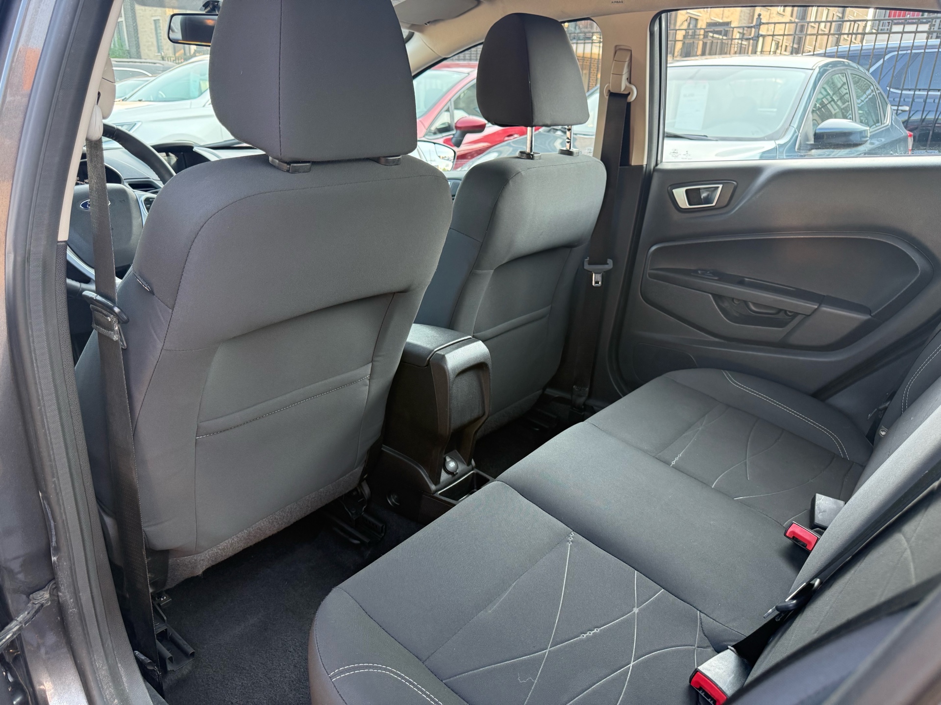 /carage/2015-Ford-Fiesta-170281491401431.jpg