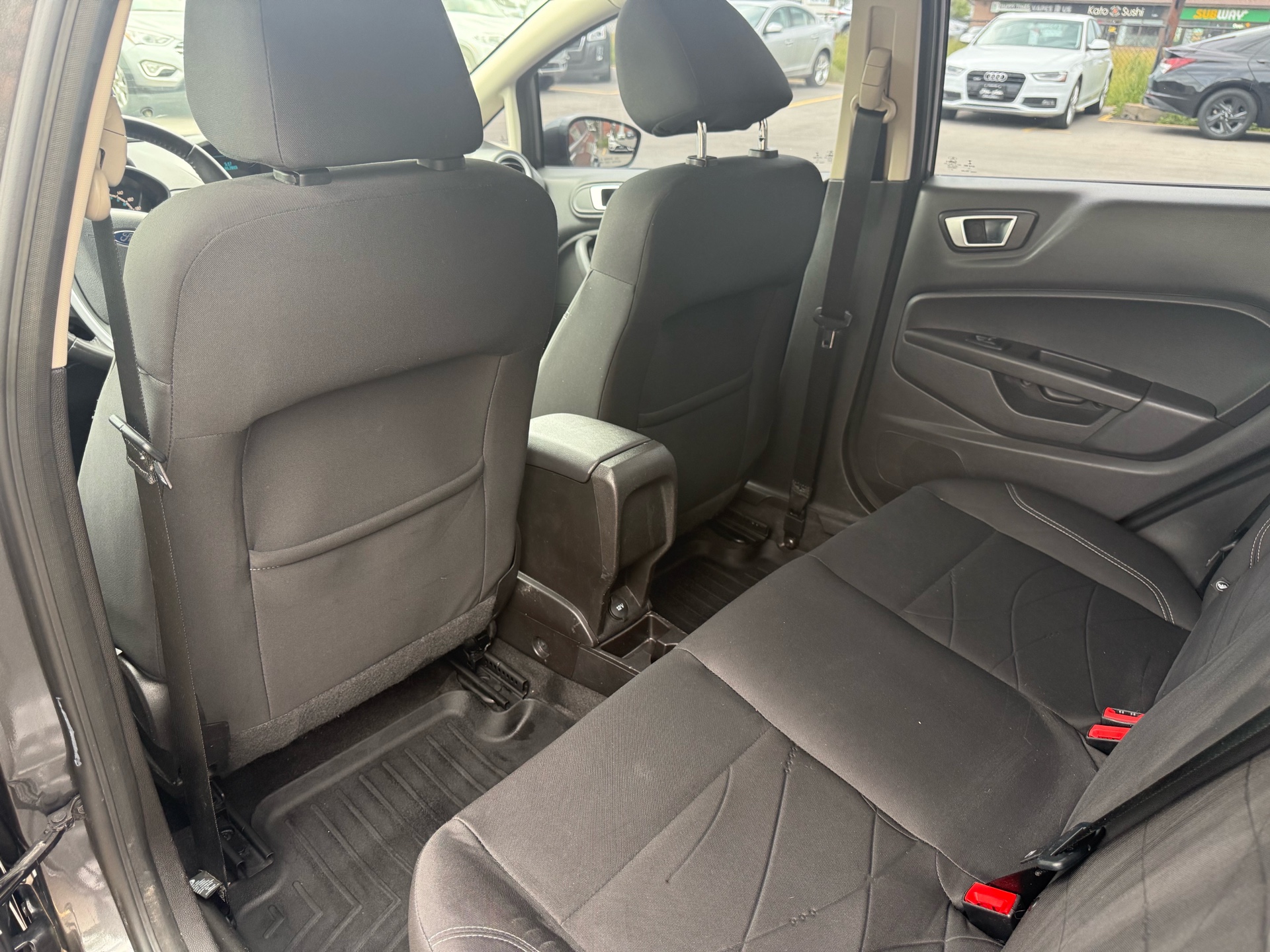 /carage/2015-Ford-Fiesta-4255053850698989.jpg