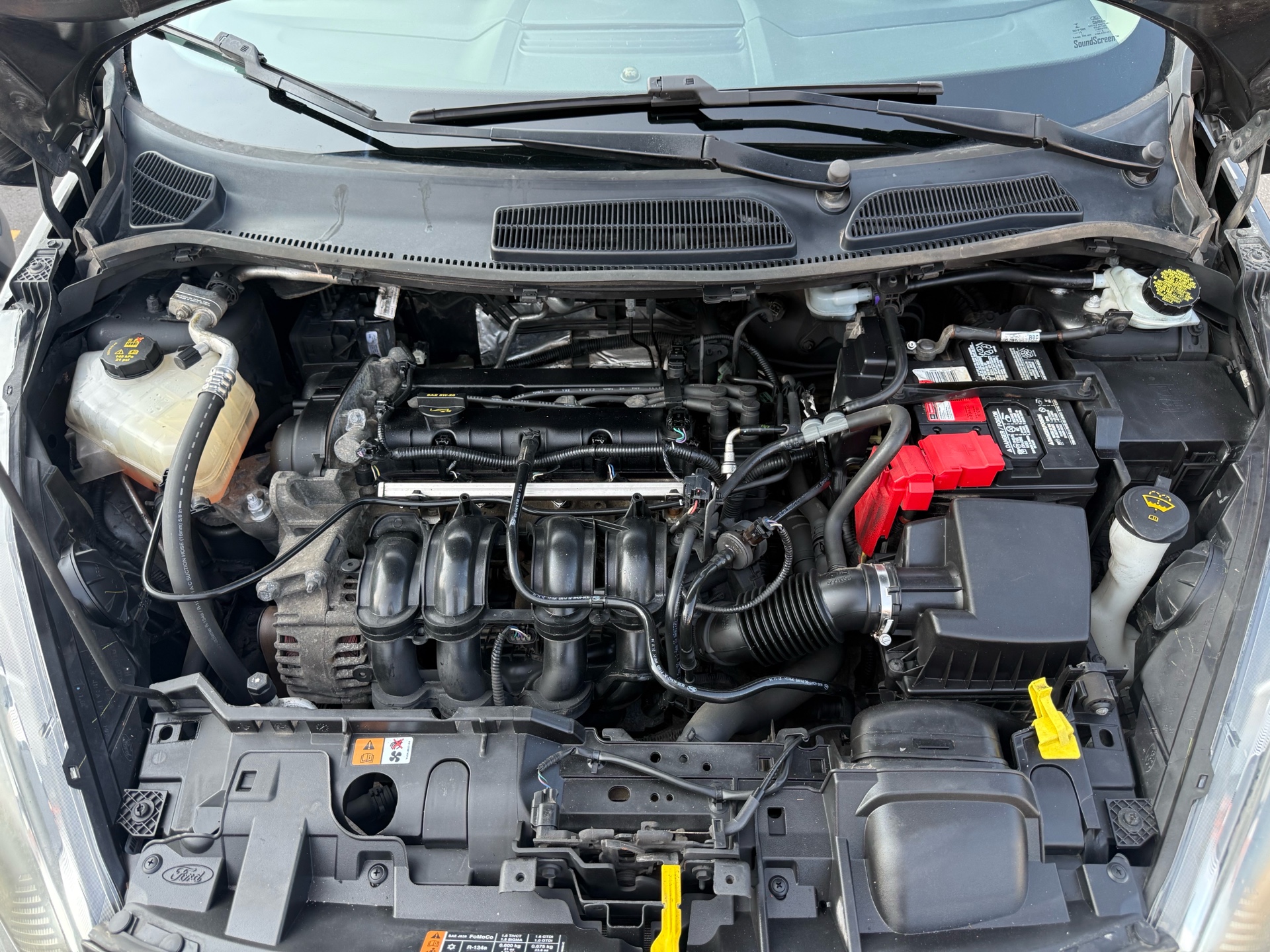 /carage/2015-Ford-Fiesta-5162620353292722.jpg
