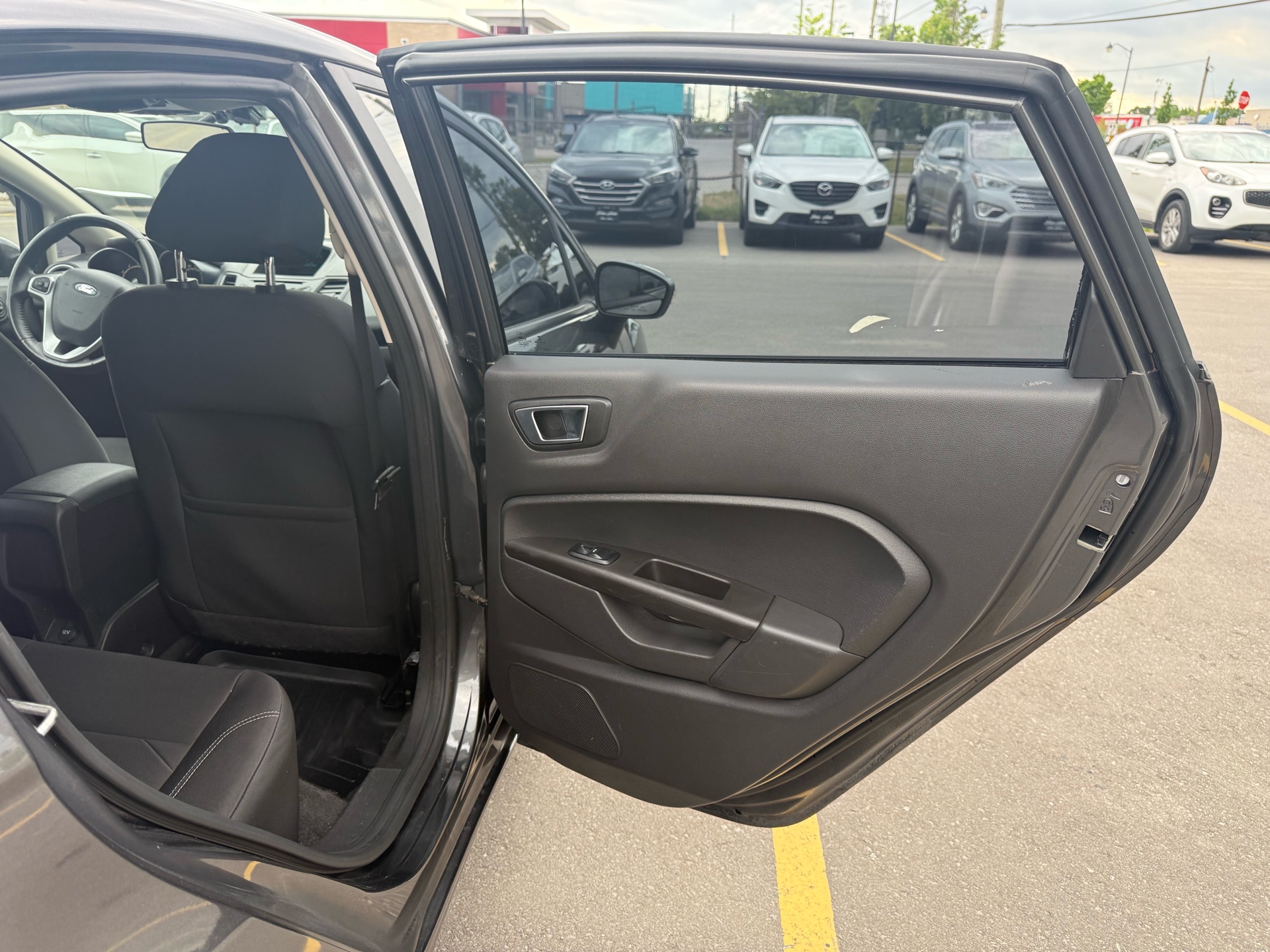 /carage/2015-Ford-Fiesta-9924316107193687.jpg