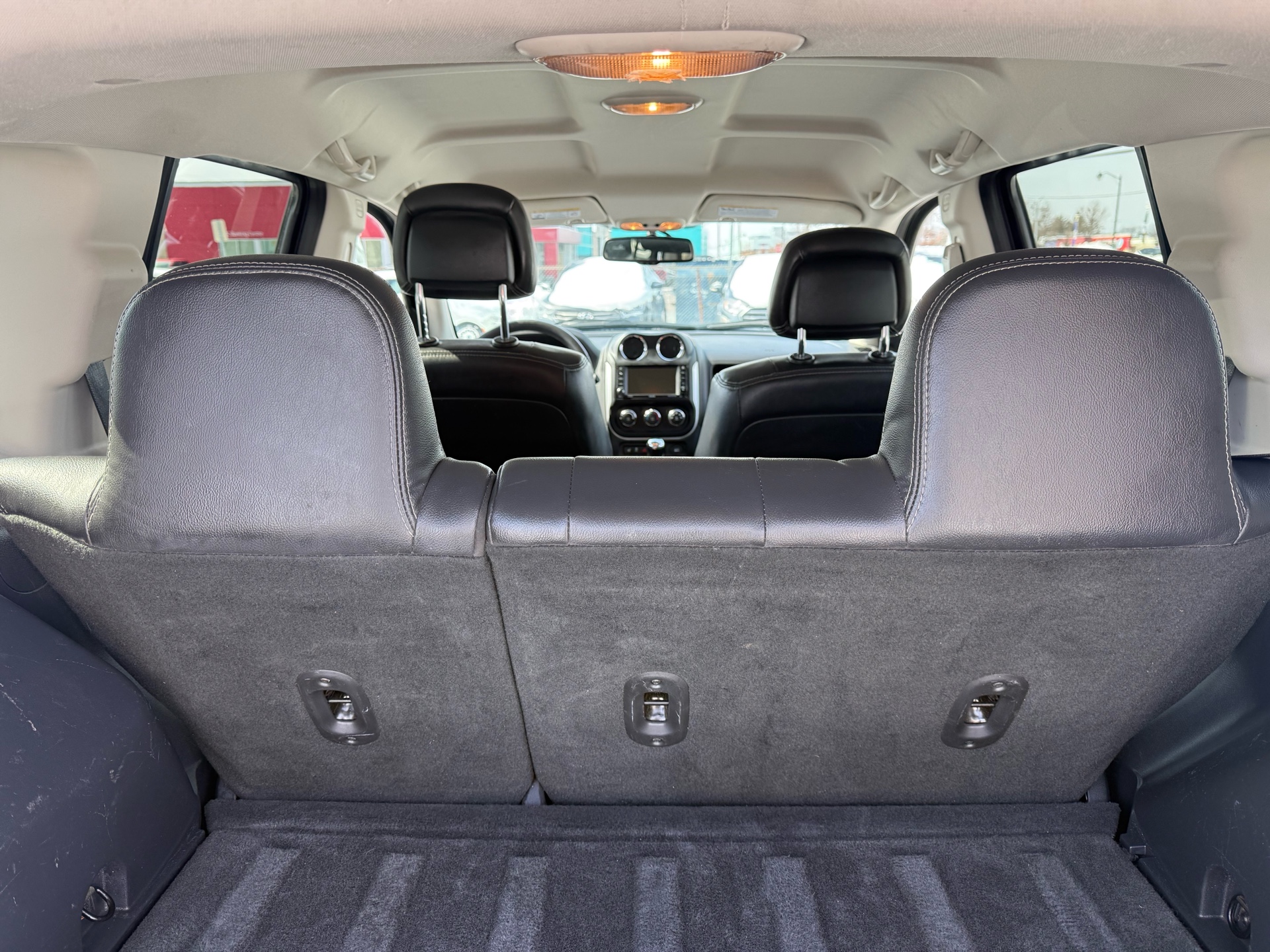 /carage/2015-Jeep-Compass-3665285231231421.jpg