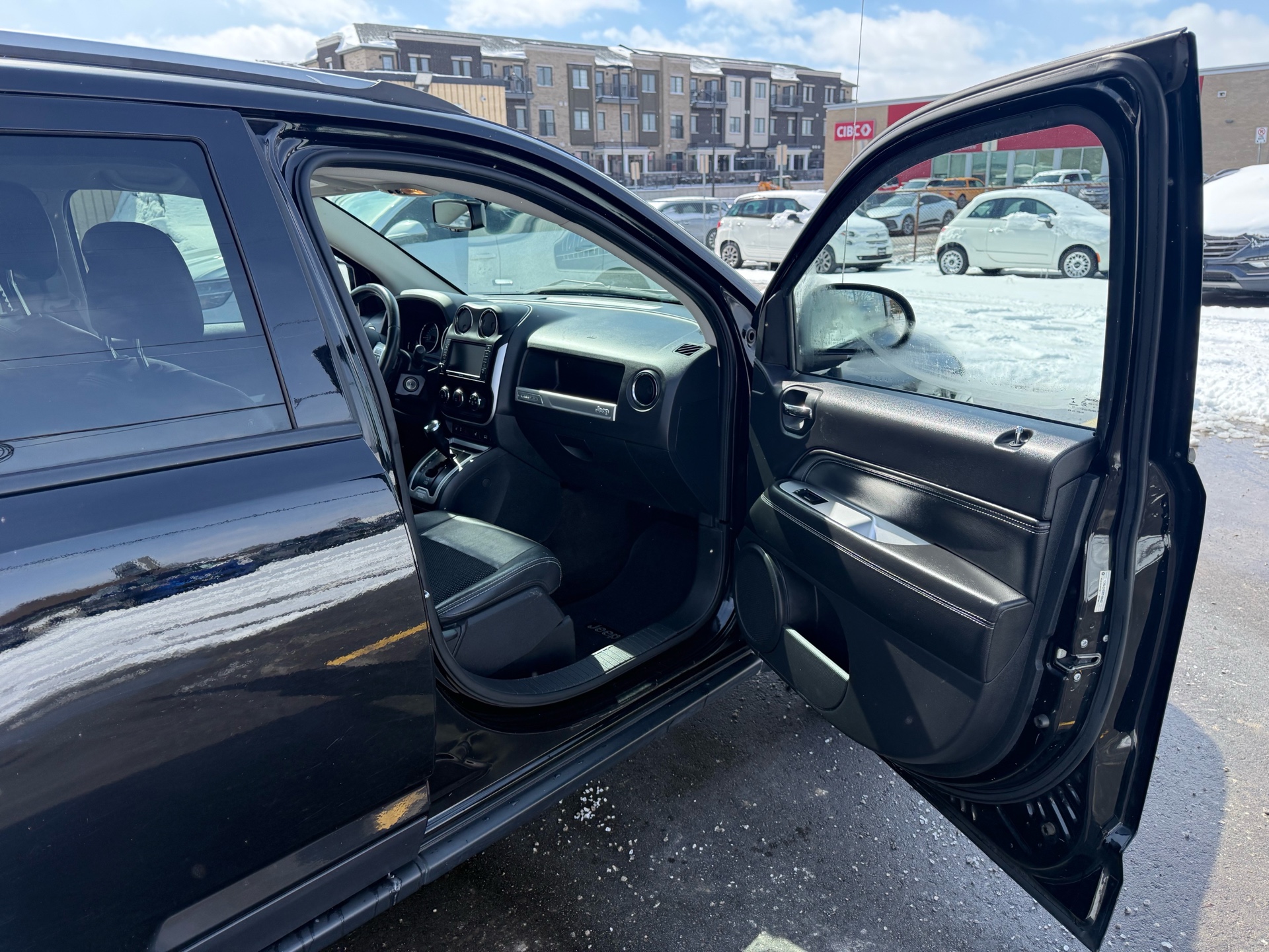/carage/2015-Jeep-Compass-7900925891472808.jpg
