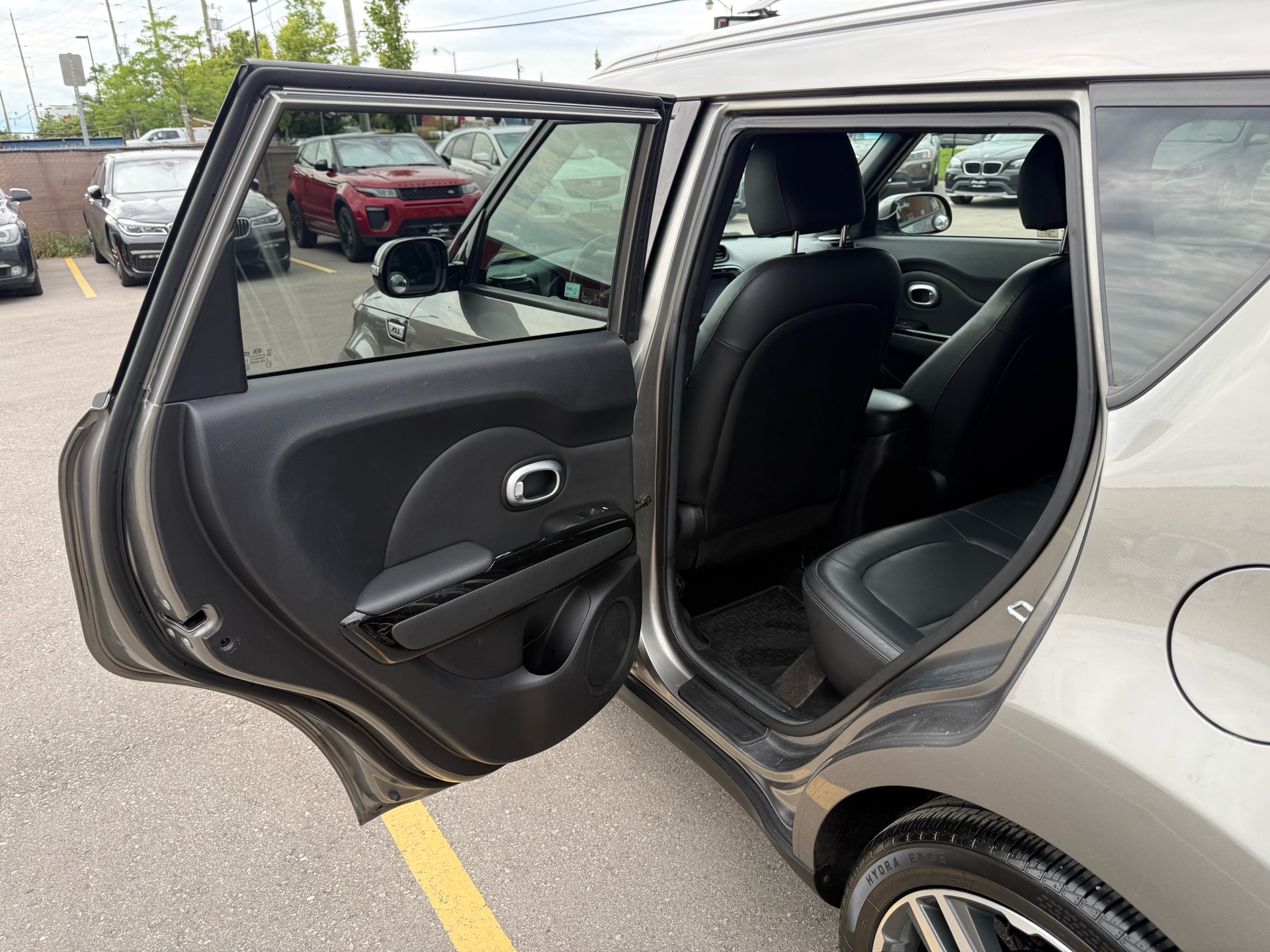 /carage/2015-Kia-Soul-26141862191025766.jpg