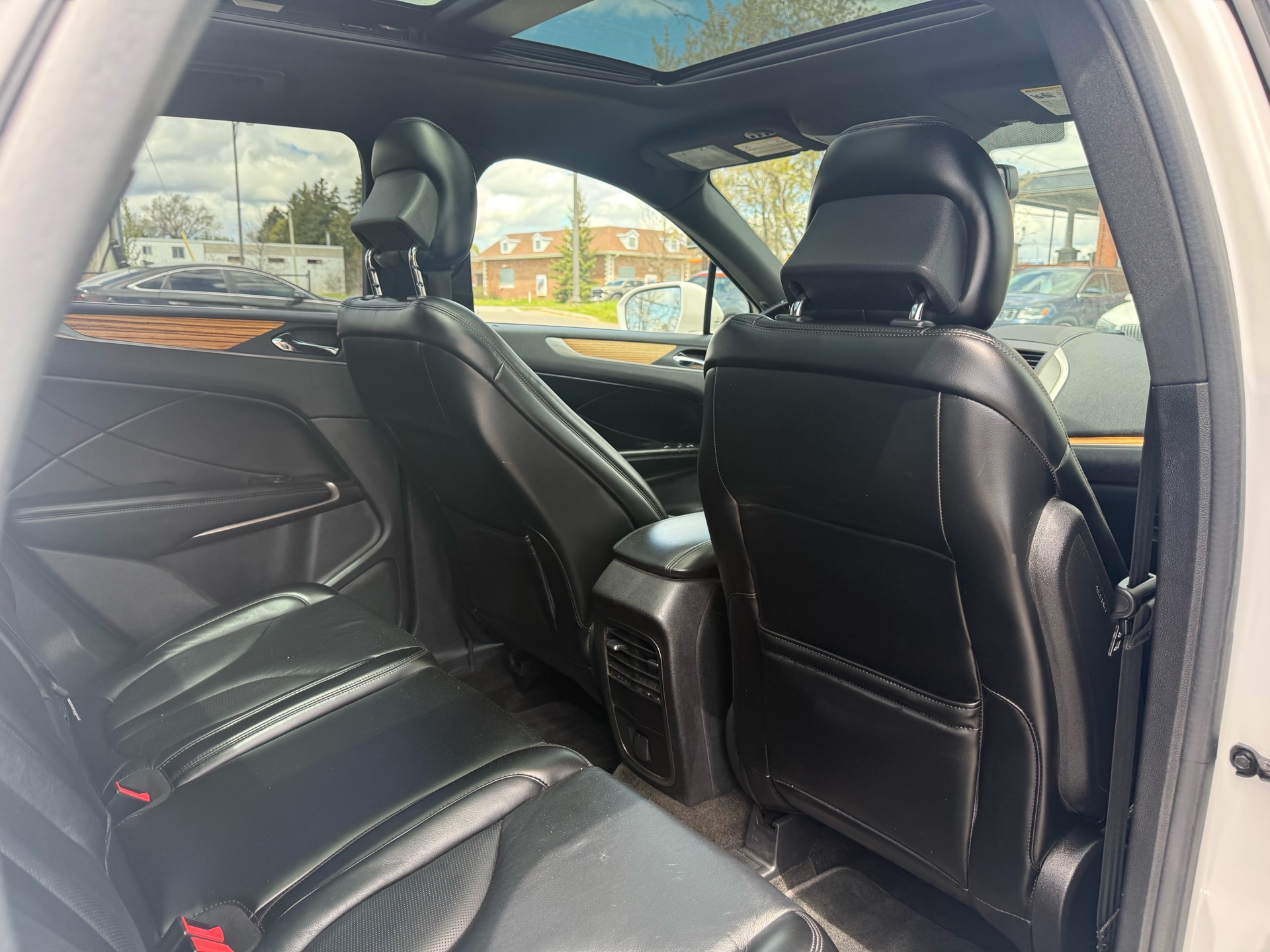 /carage/2015-Lincoln-MKC-17783600539201716.jpg