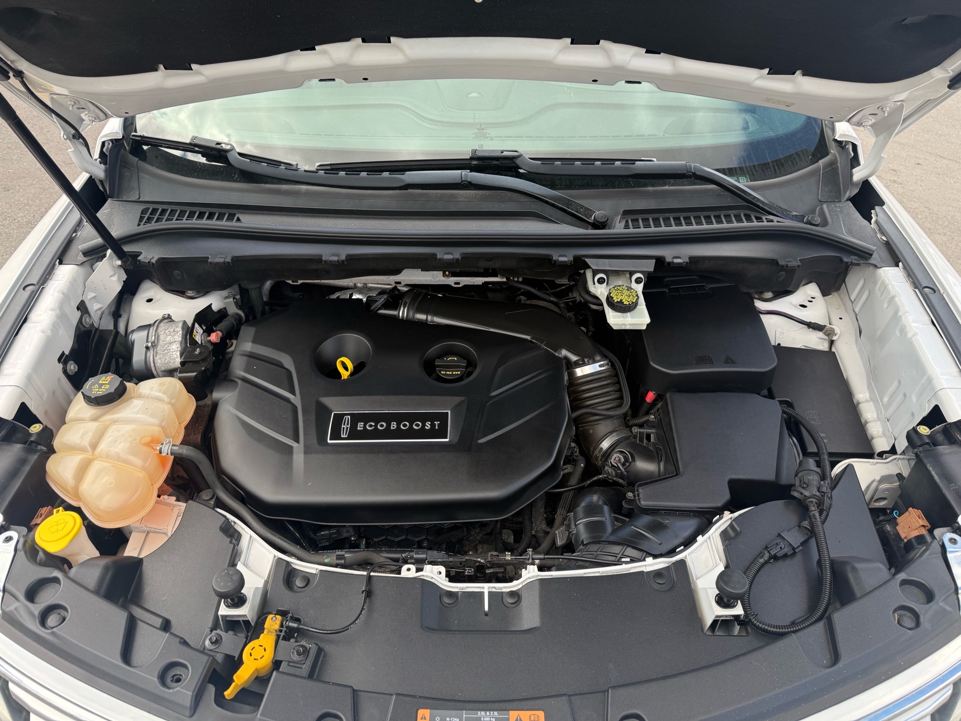 /carage/2015-Lincoln-MKC-19007598113533275.jpg