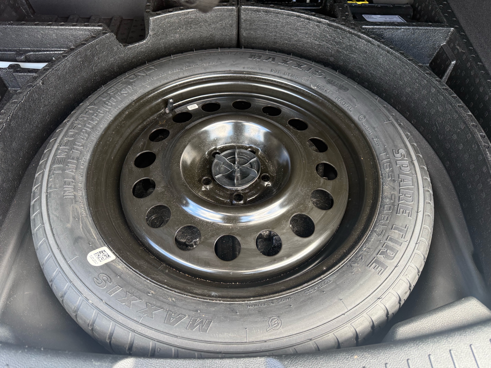 /carage/2015-Lincoln-MKC-5642312410982306.jpg