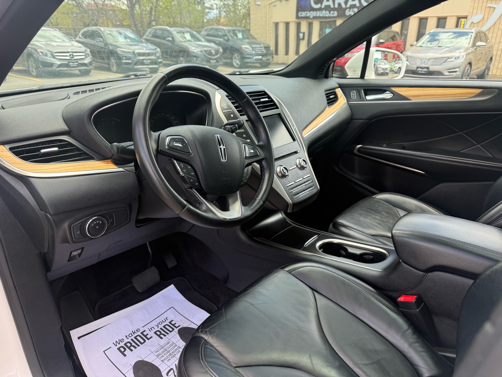 /carage/2015-Lincoln-MKC-7235708970448429.jpg