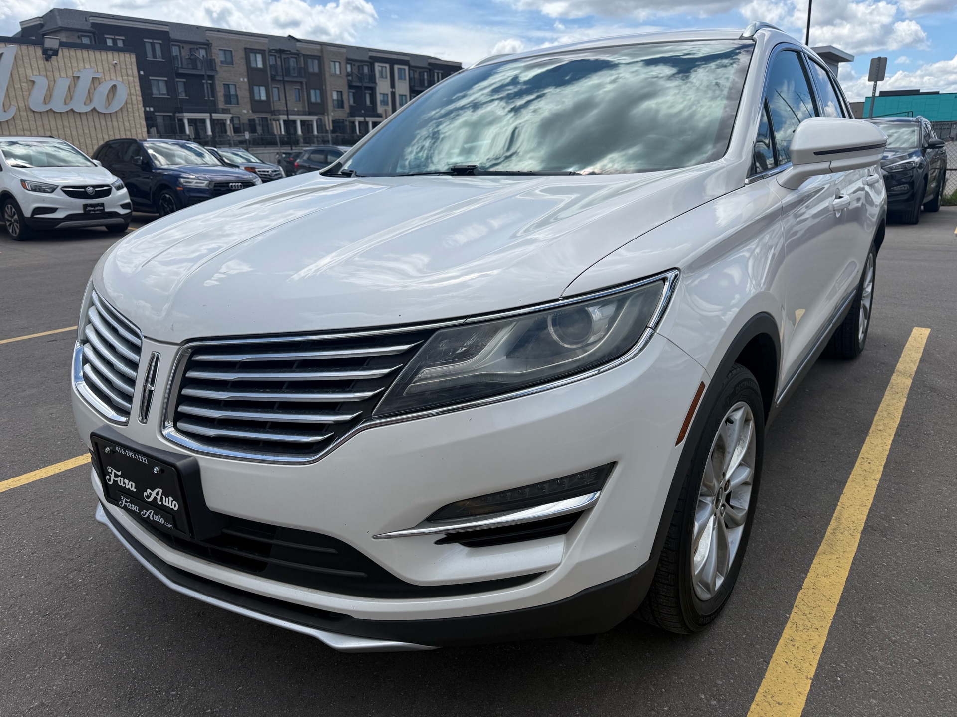 /carage/2015-Lincoln-MKC-7967643872773156.jpg