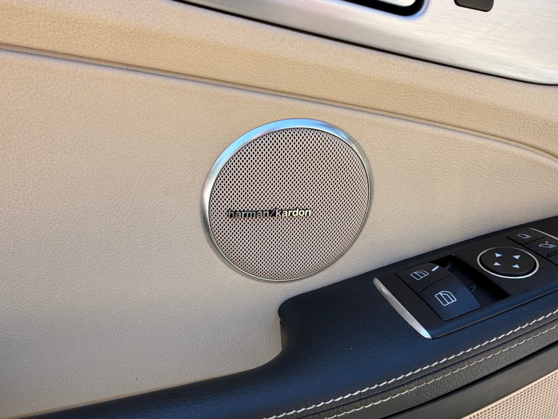 /carage/2015-Mercedes-Benz-SLK-Class-1876117454031665.jpg
