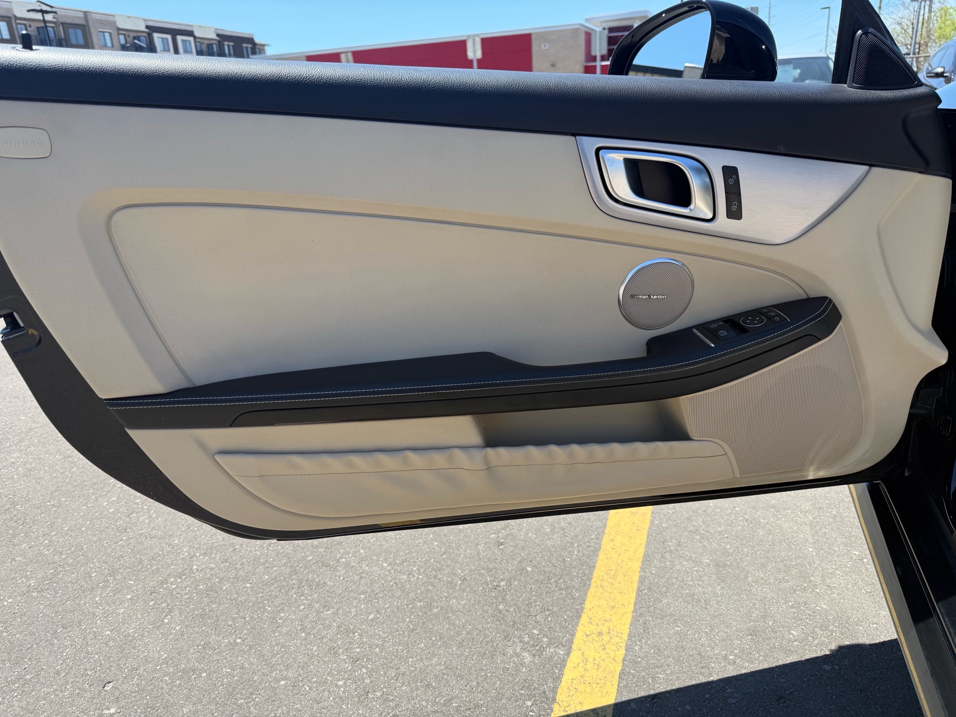 /carage/2015-Mercedes-Benz-SLK-Class-6093201062956897.jpg
