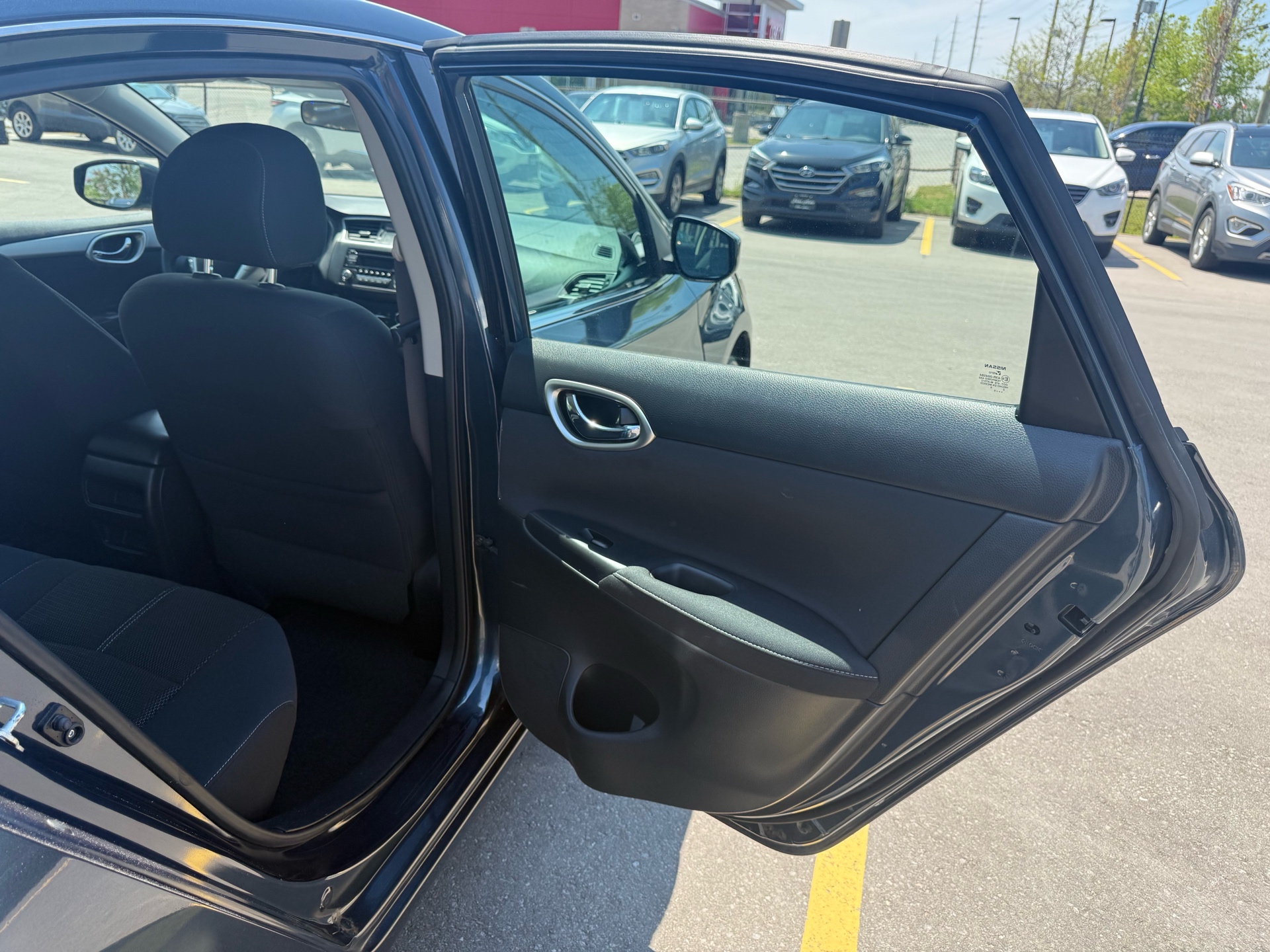/carage/2015-Nissan-Sentra-6257285563099455.jpg