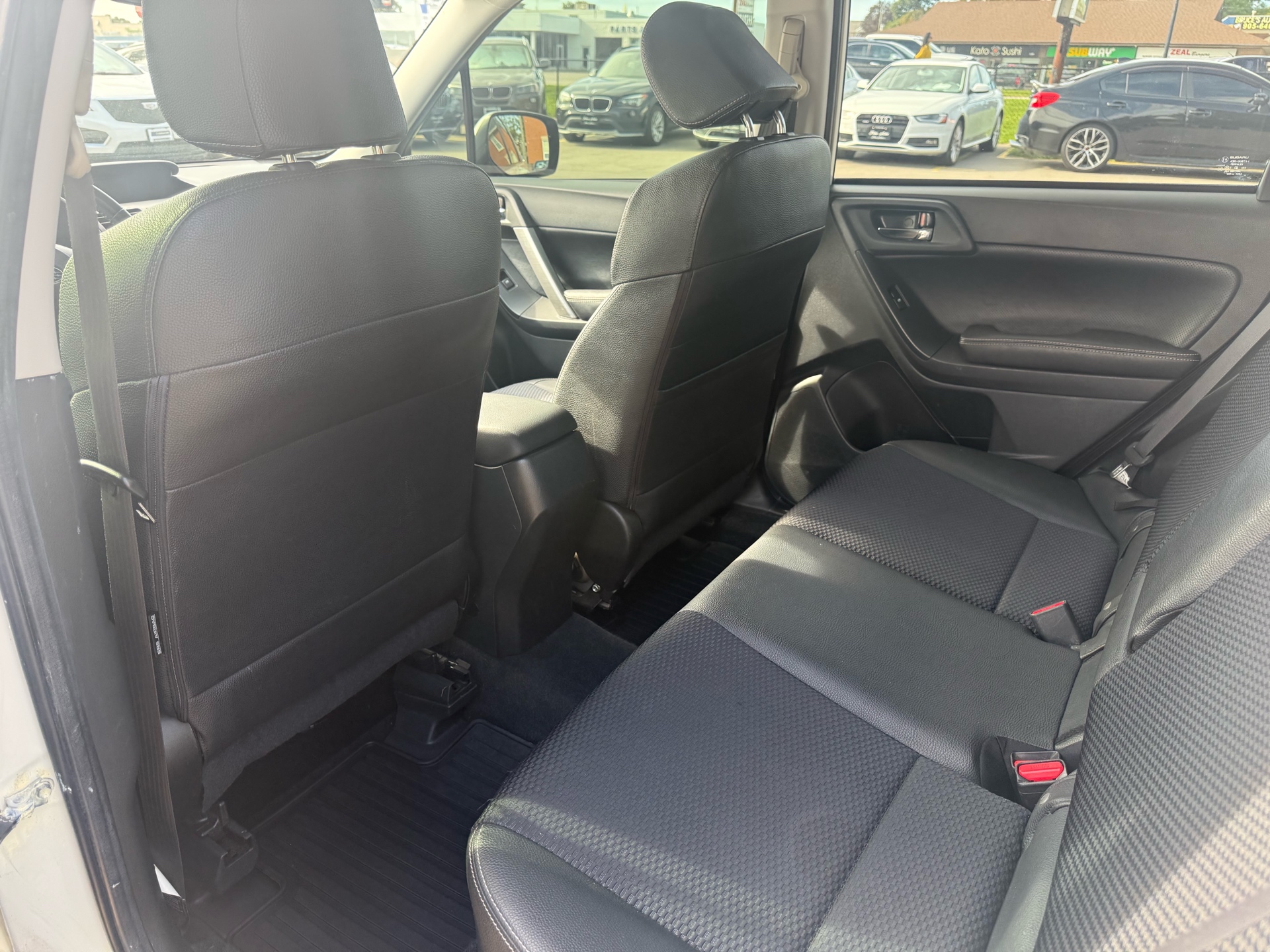 /carage/2015-Subaru-Forester-02039873615980503.jpg