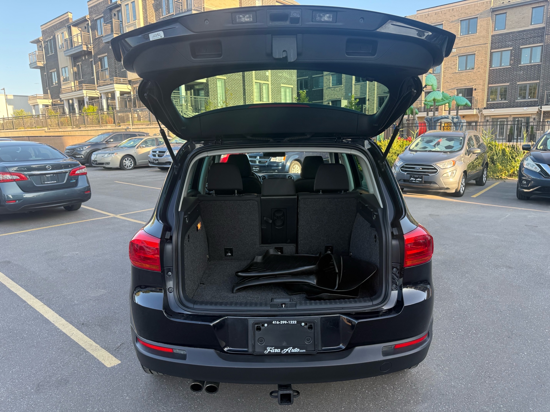 /carage/2015-Volkswagen-Tiguan-004984091207054675.jpg