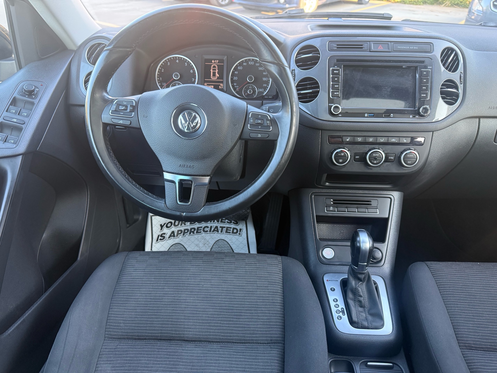 /carage/2015-Volkswagen-Tiguan-015884047468238904.jpg