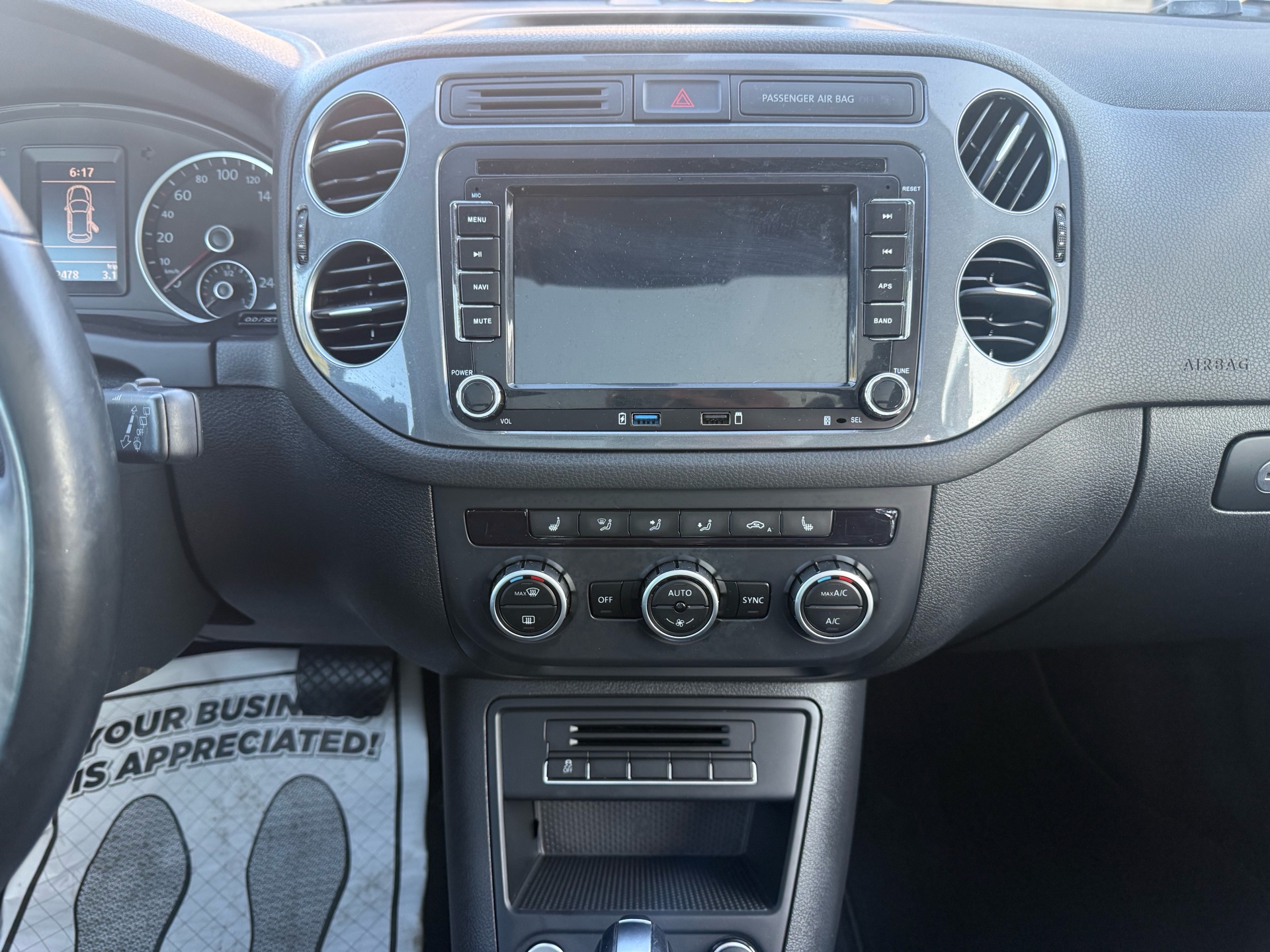 /carage/2015-Volkswagen-Tiguan-7323219442775319.jpg