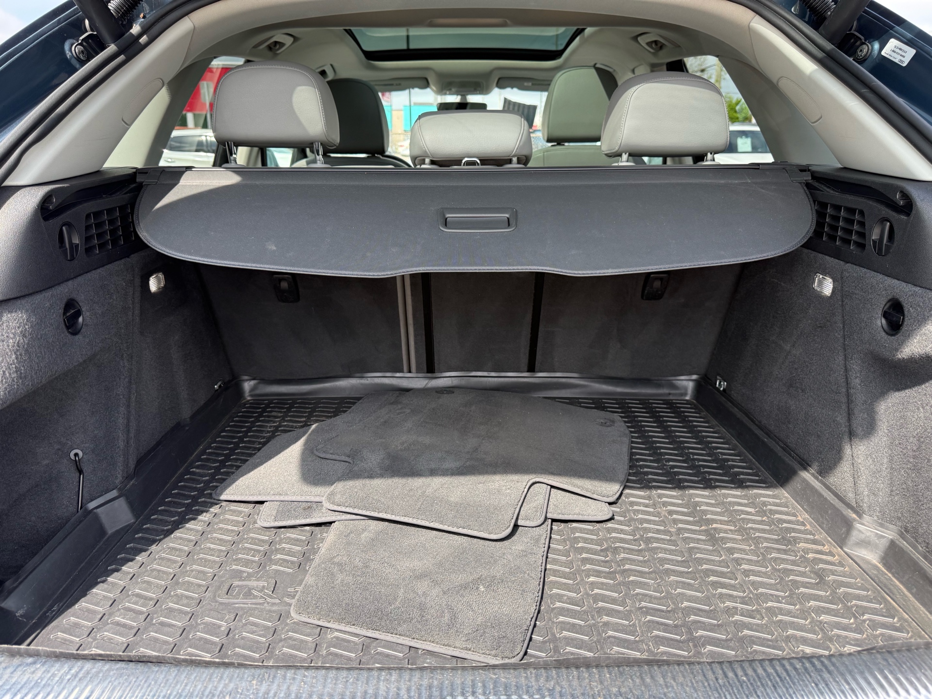 /carage/2016-Audi-Q3-741903638142688.jpg