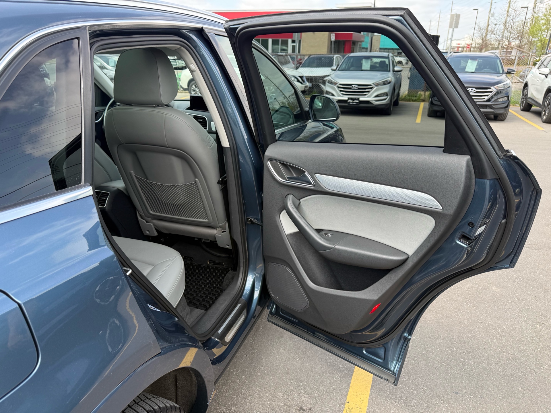 /carage/2016-Audi-Q3-8380571539465171.jpg