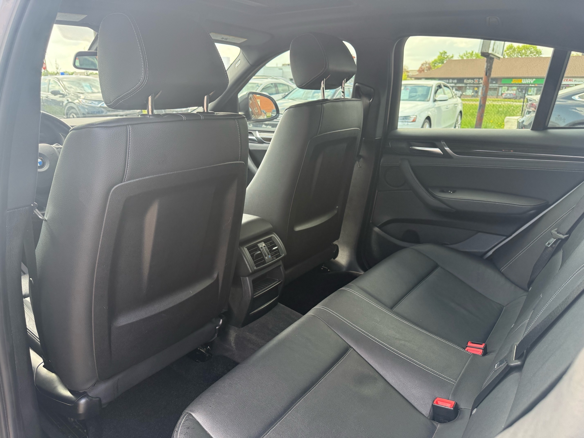 /carage/2016-BMW-X4-9961468129896736.jpg
