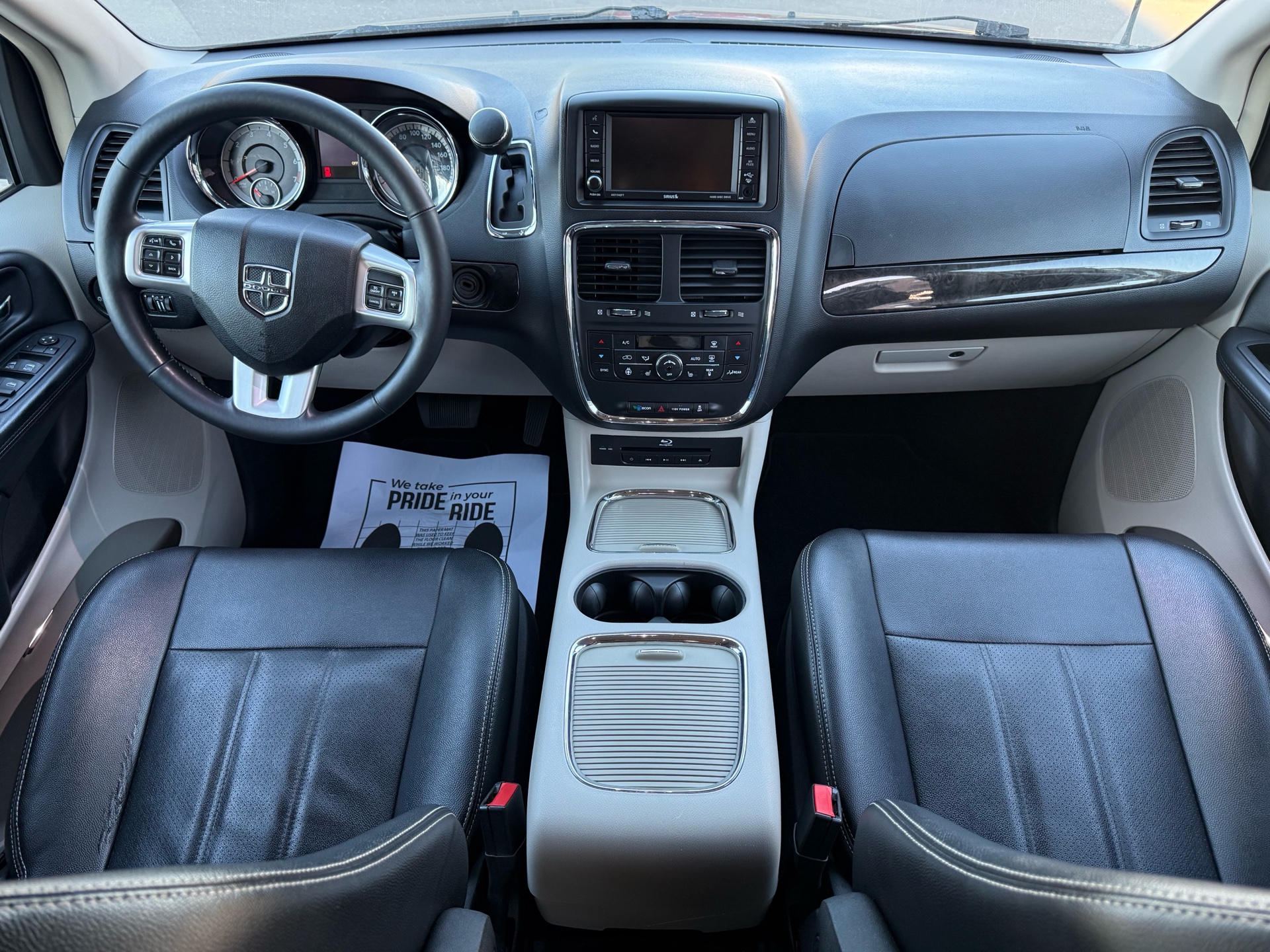 /carage/2016-Dodge-GrandCaravan-9970557544628902.jpg