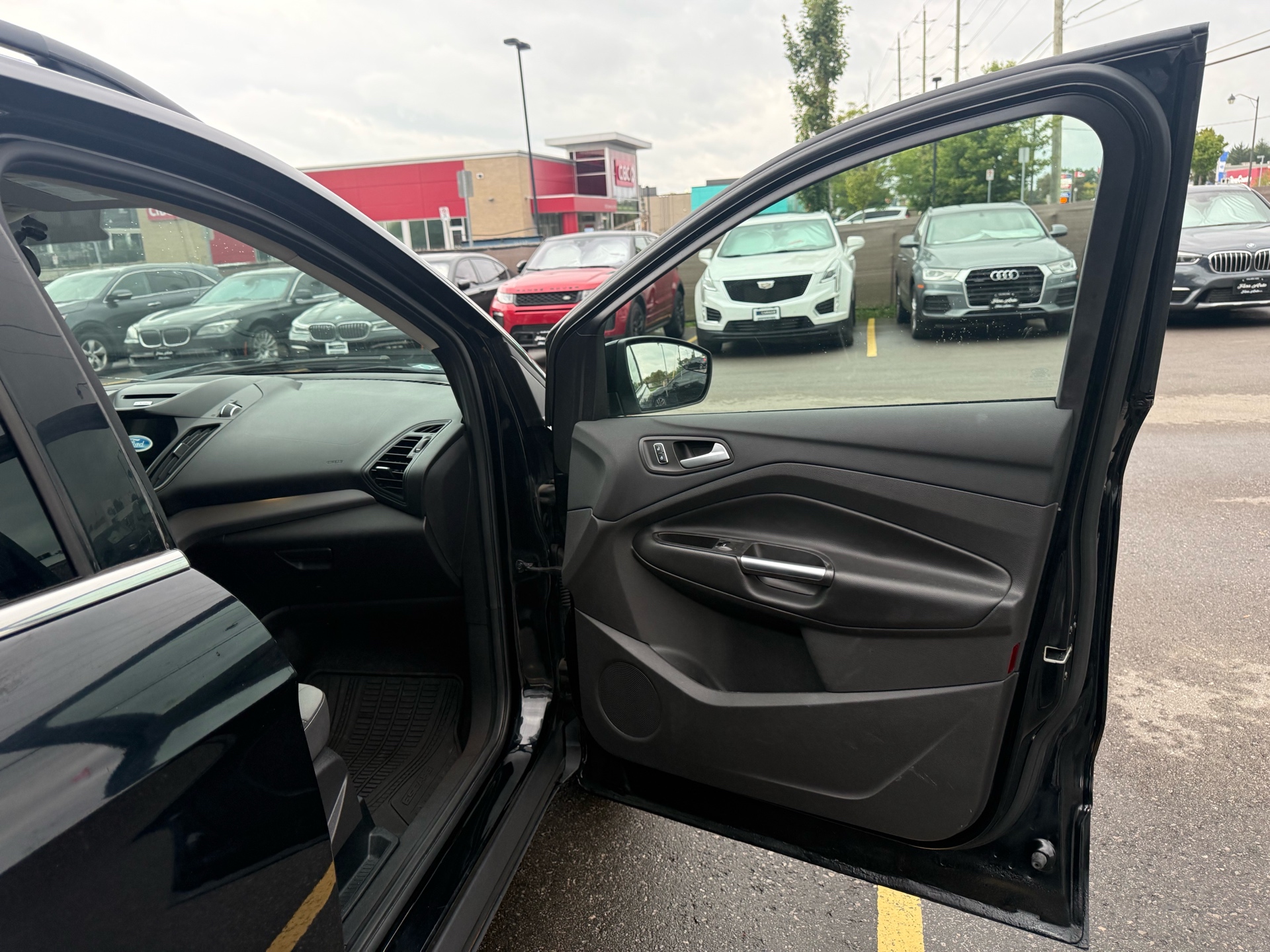 /carage/2016-Ford-Escape-90874256195499.jpg