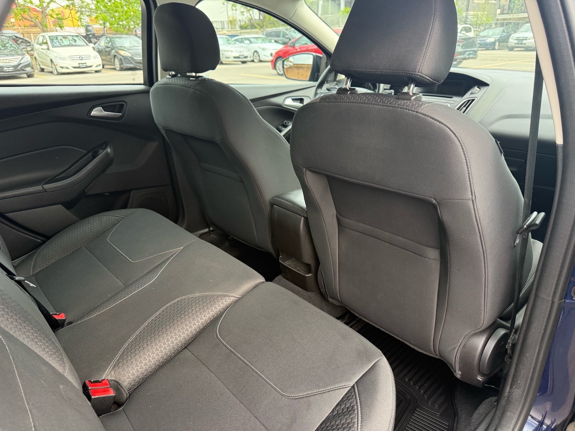 /carage/2016-Ford-Focus-02579926068281413.jpg