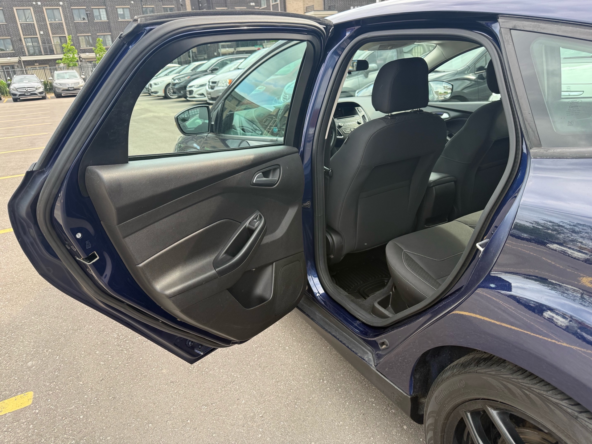 /carage/2016-Ford-Focus-29215058669782956.jpg