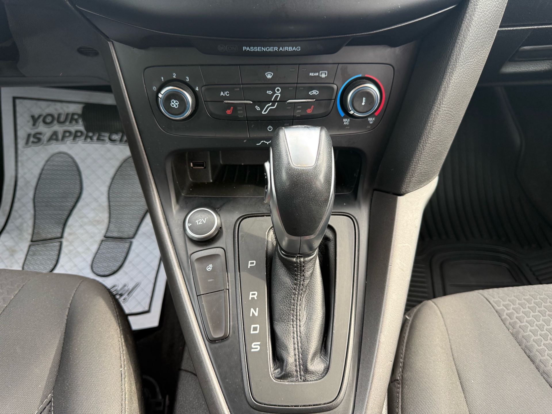 /carage/2016-Ford-Focus-34804242075410685.jpg