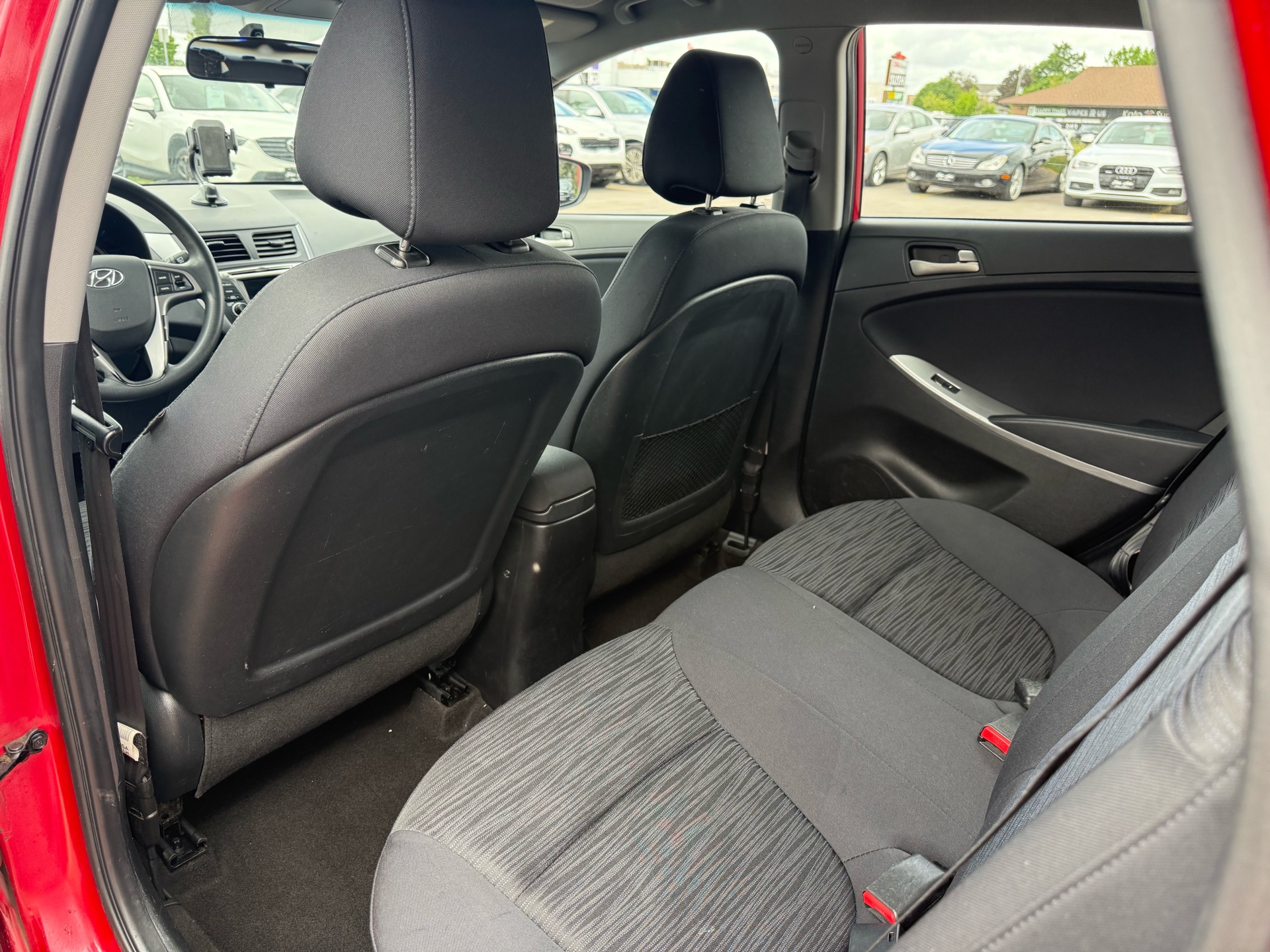 /carage/2016-Hyundai-Accent-0680676801213862.jpg