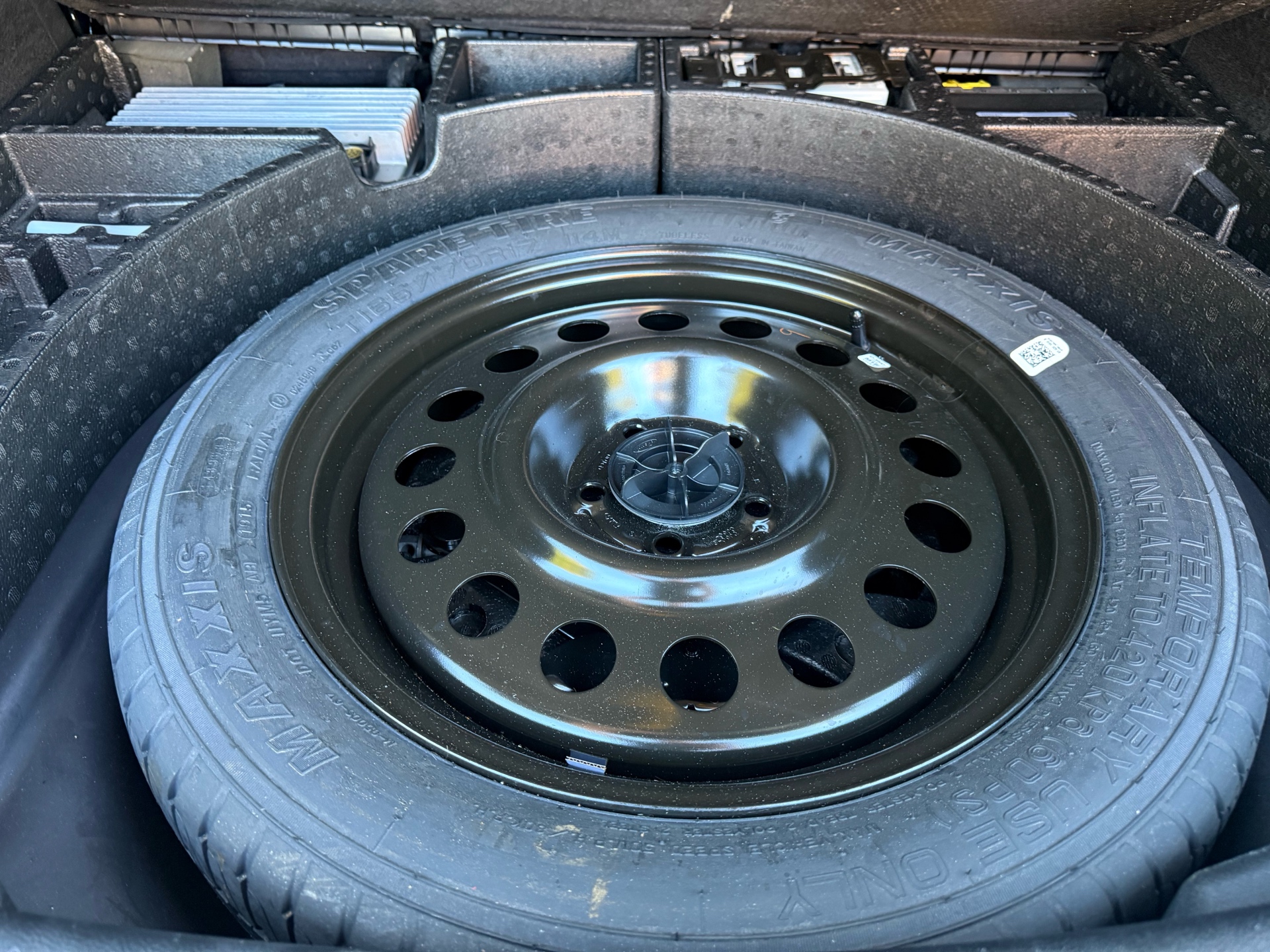 /carage/2016-Lincoln-MKC-038379295078942555.jpg