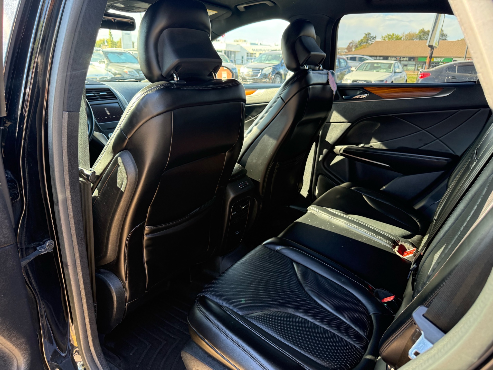 /carage/2016-Lincoln-MKC-1863162439682815.jpg