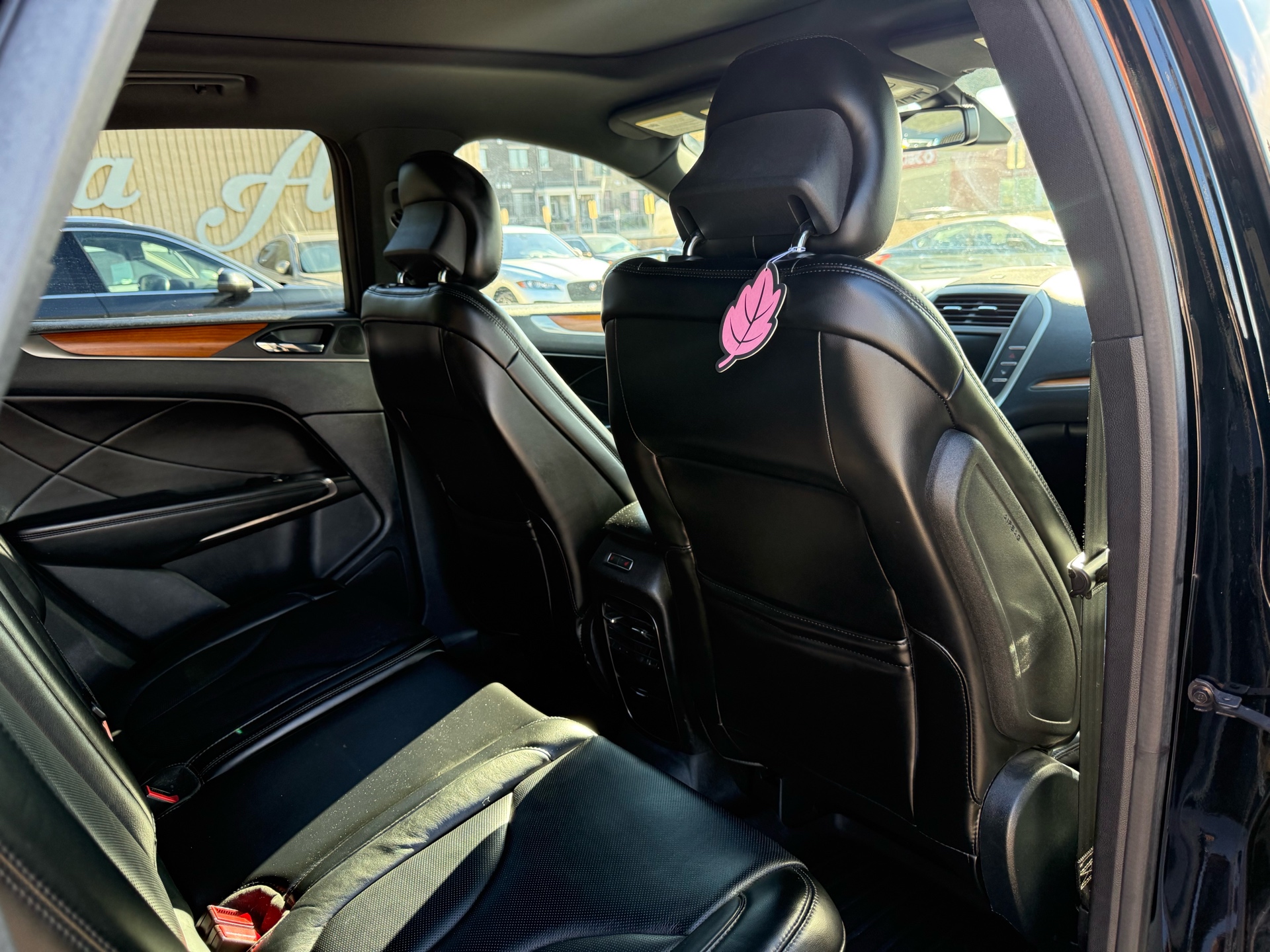 /carage/2016-Lincoln-MKC-634483930857825.jpg