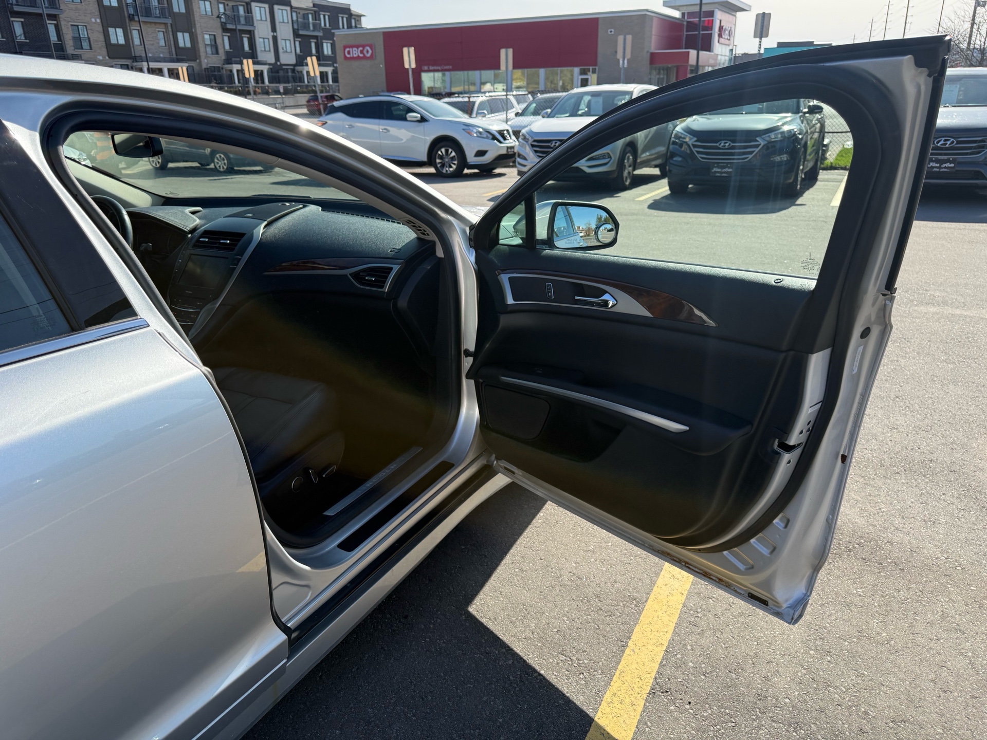 /carage/2016-Lincoln-MKZ-17063496889266228.jpg