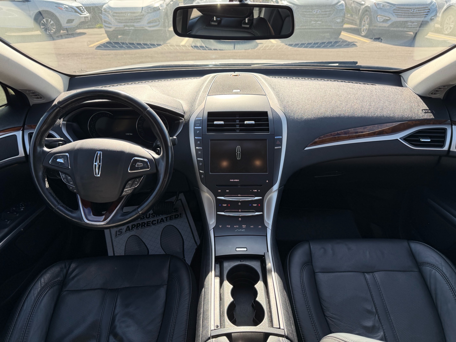 /carage/2016-Lincoln-MKZ-2904970853532114.jpg
