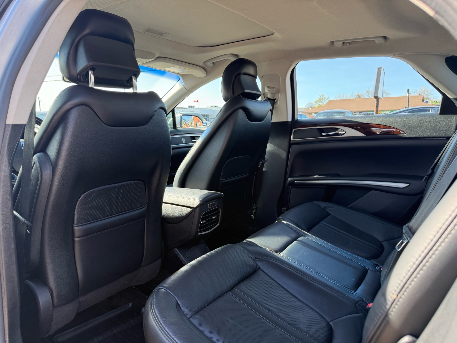/carage/2016-Lincoln-MKZ-4134510055405689.jpg