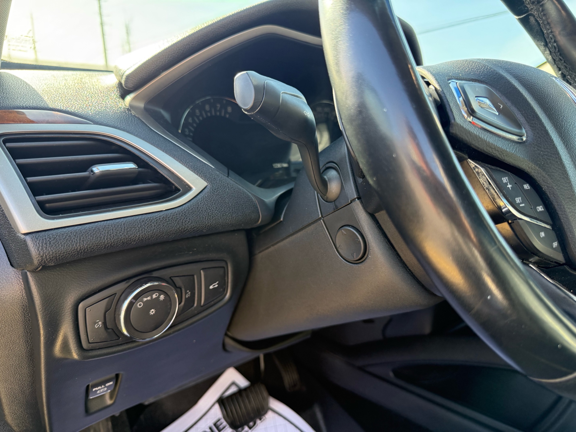 /carage/2016-Lincoln-MKZ-6343658555990512.jpg