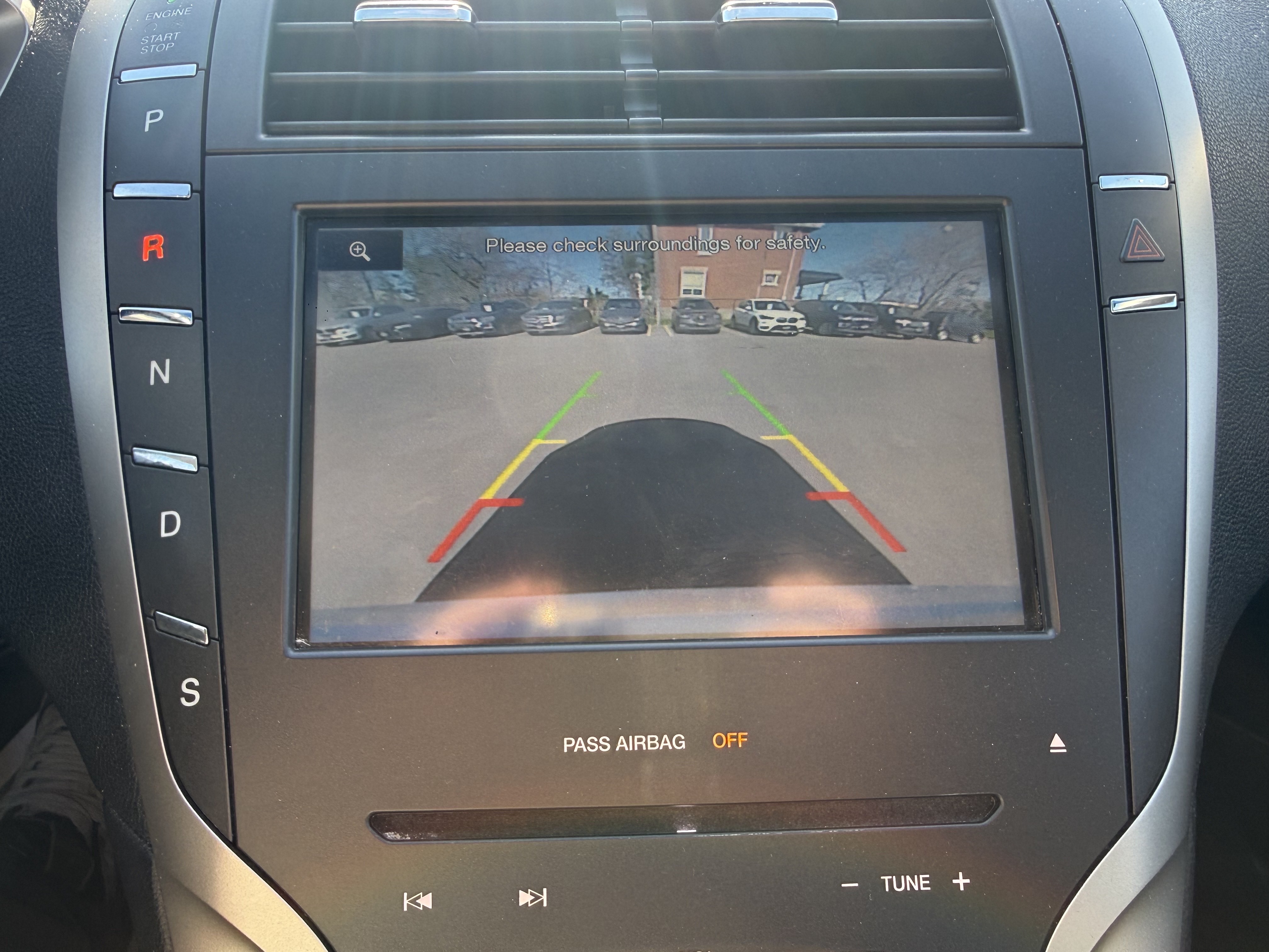 /carage/2016-Lincoln-MKZ-9145719835665789.jpg
